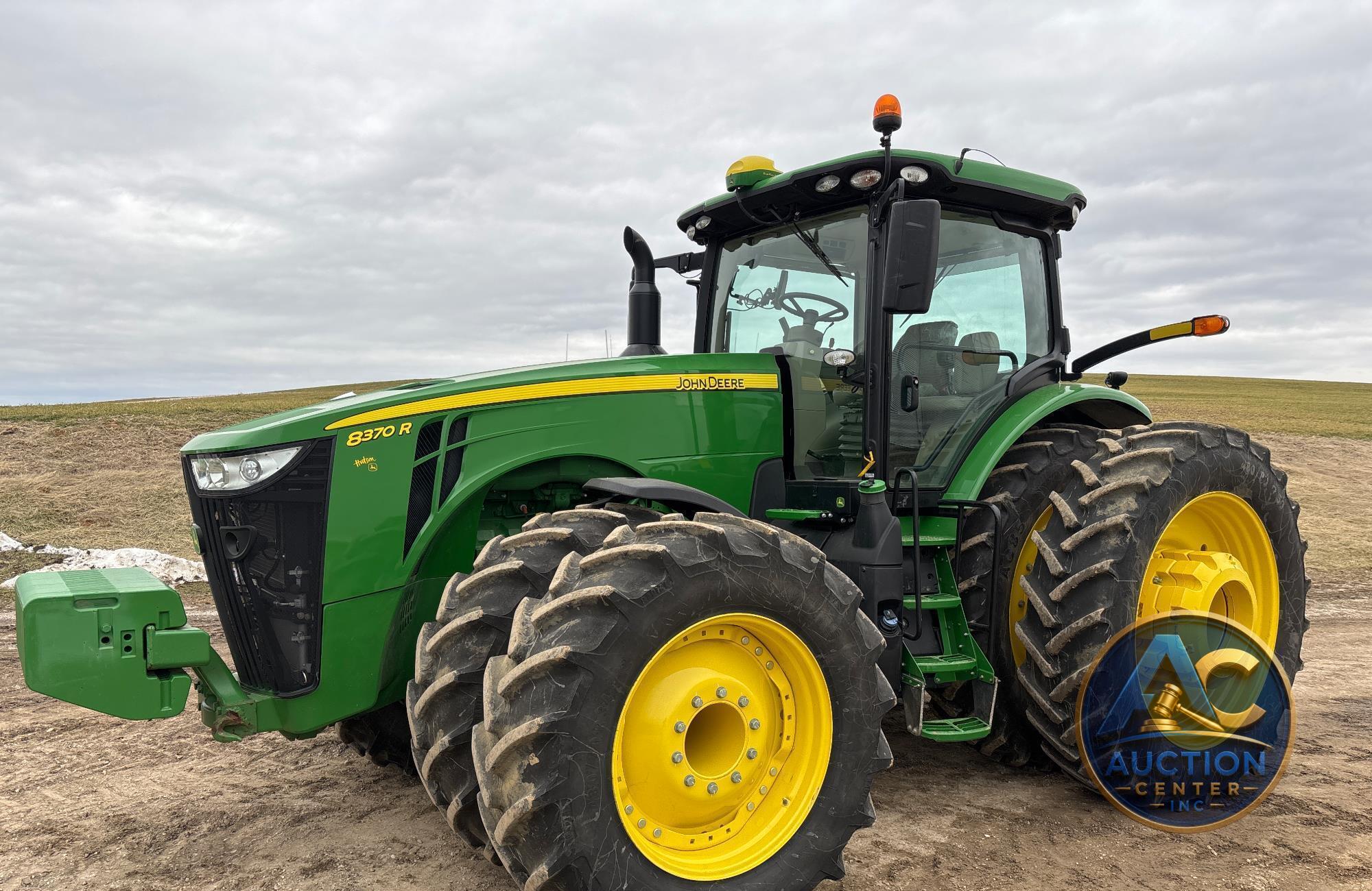 2017 John Deere 8370R