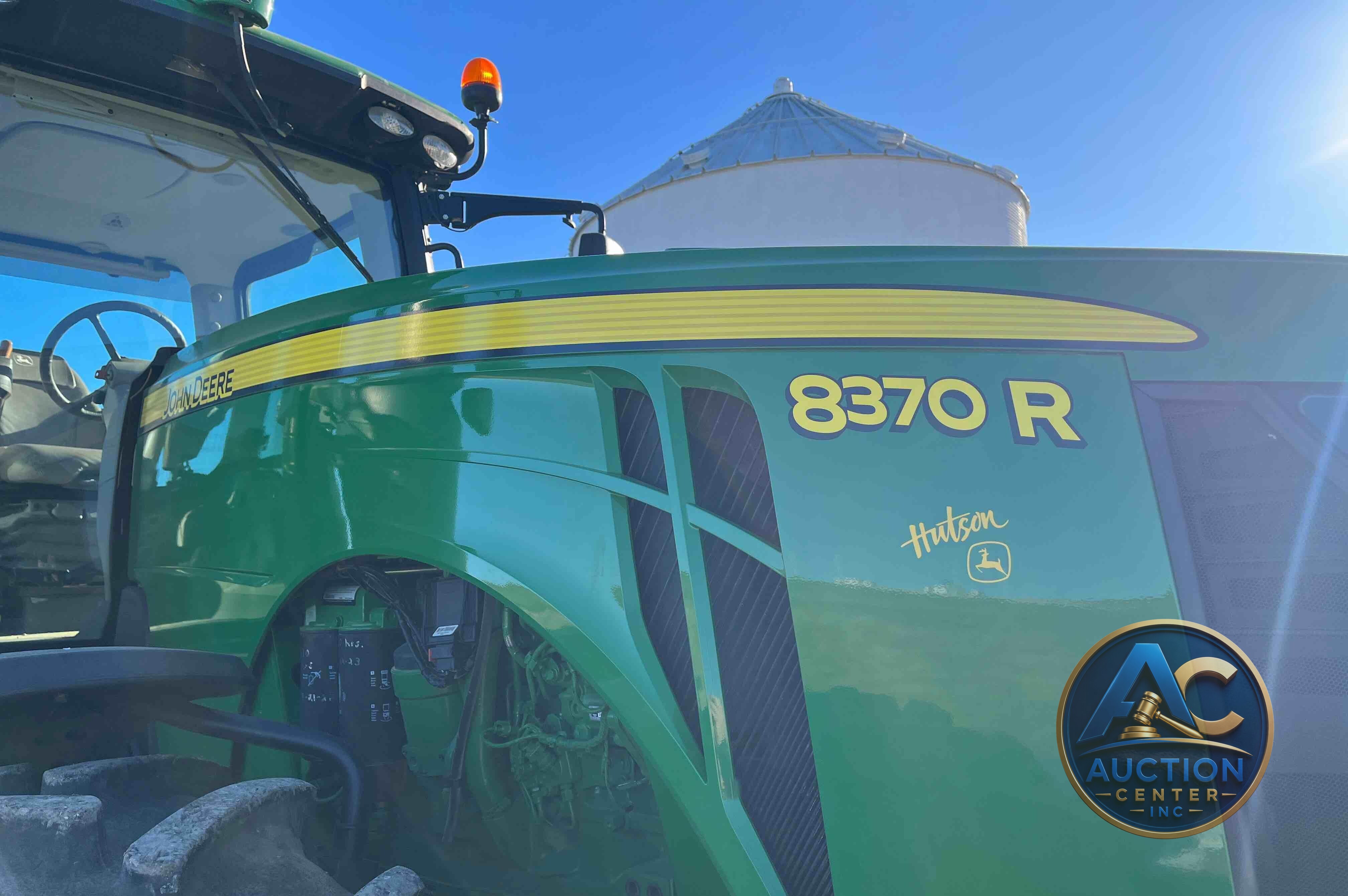 2017 John Deere 8370R