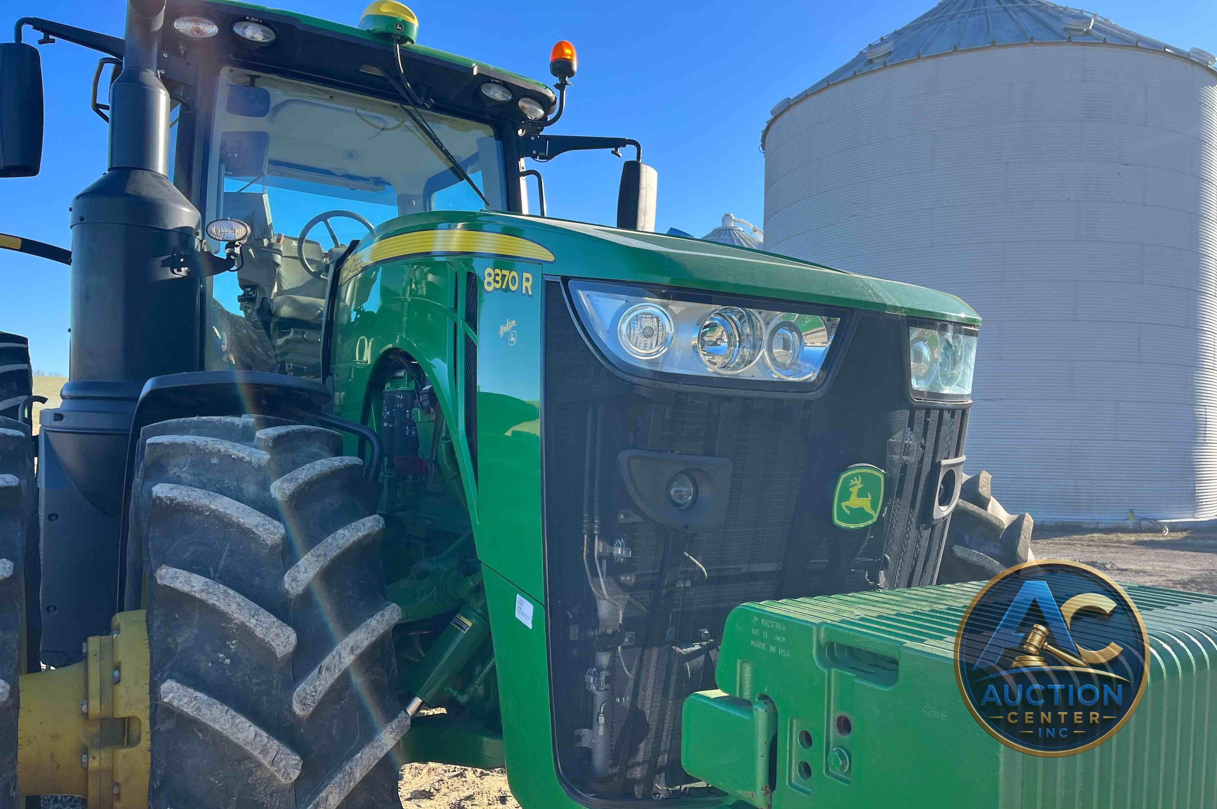 2017 John Deere 8370R