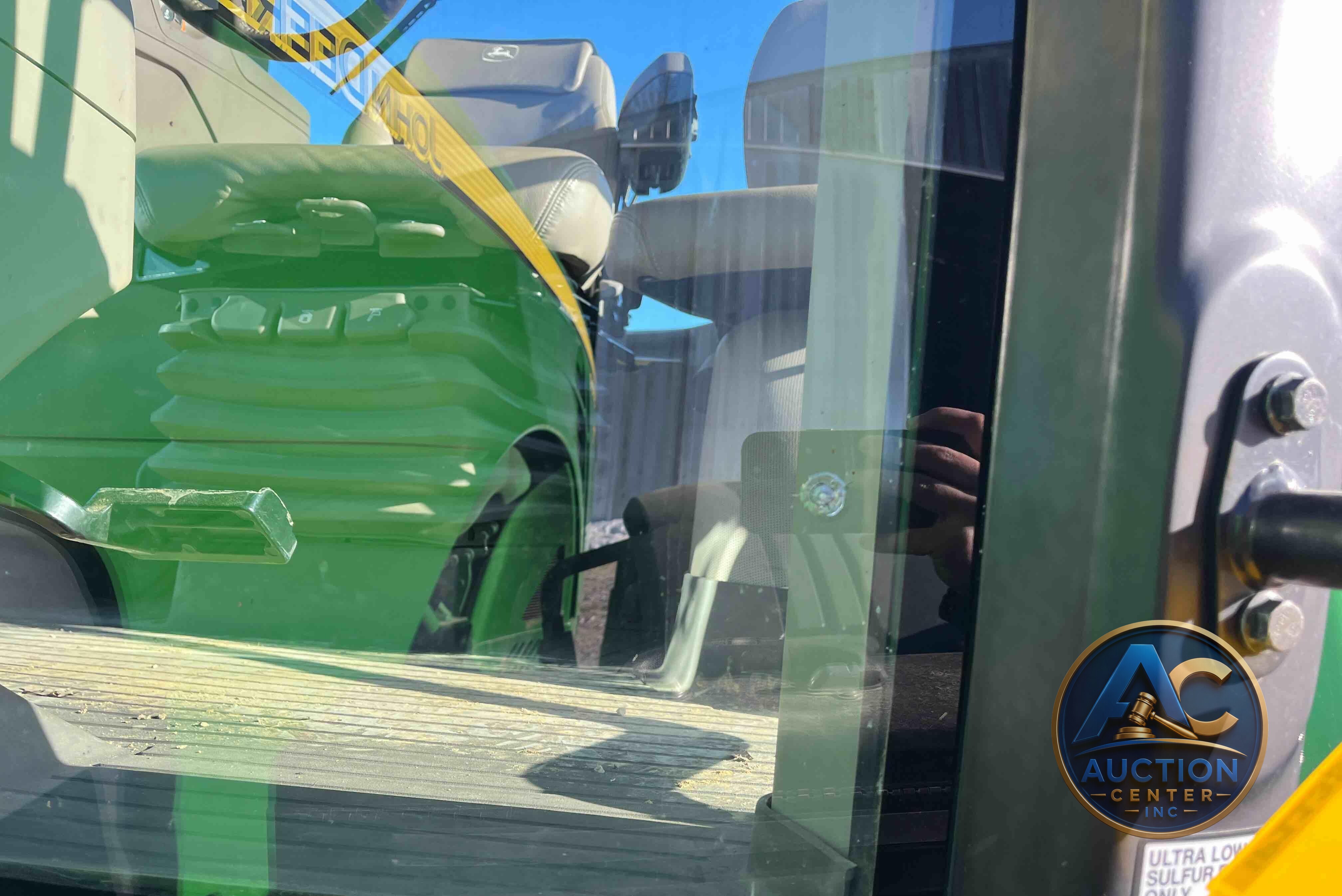 2017 John Deere 8370R
