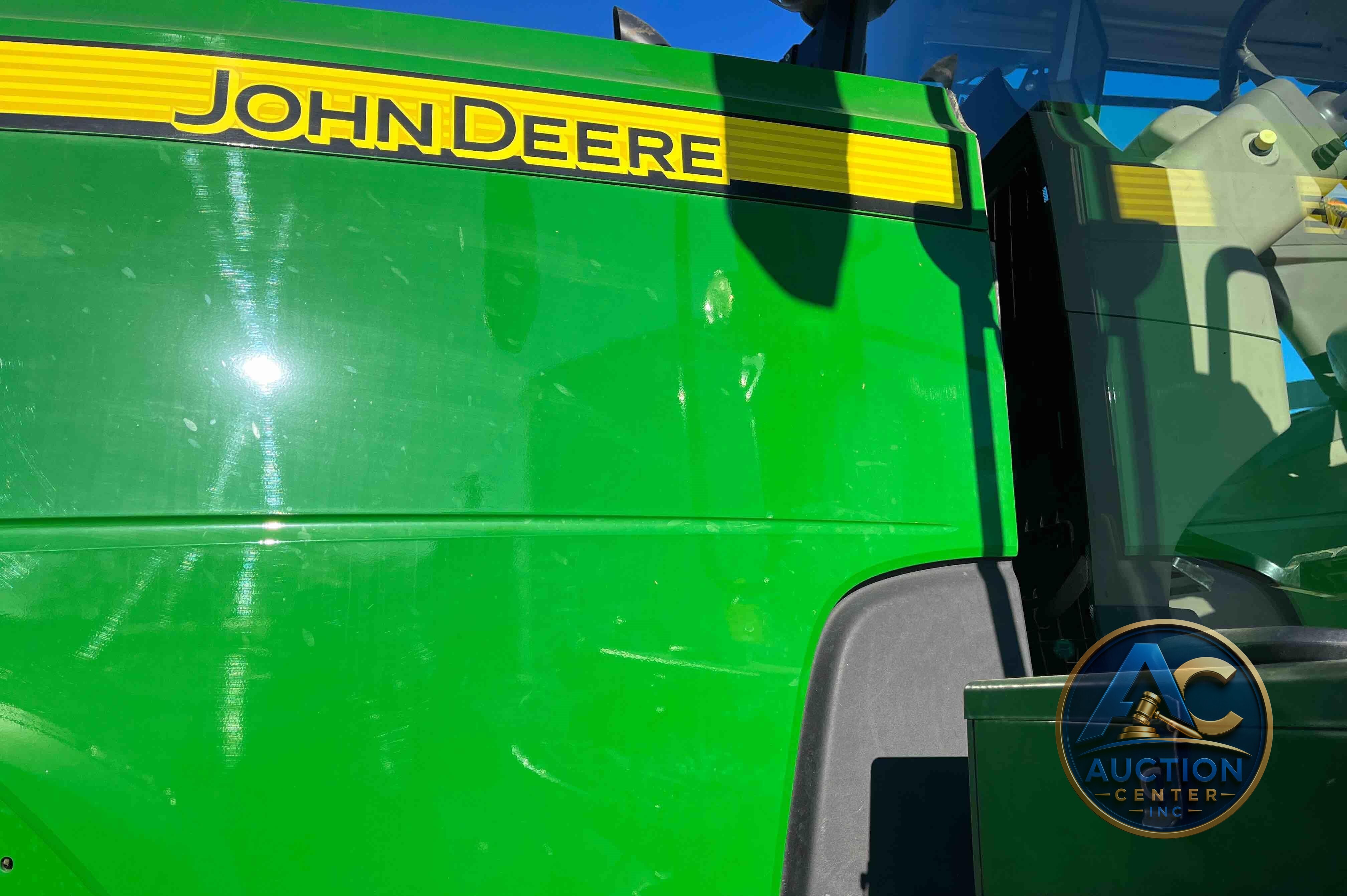 2017 John Deere 8370R
