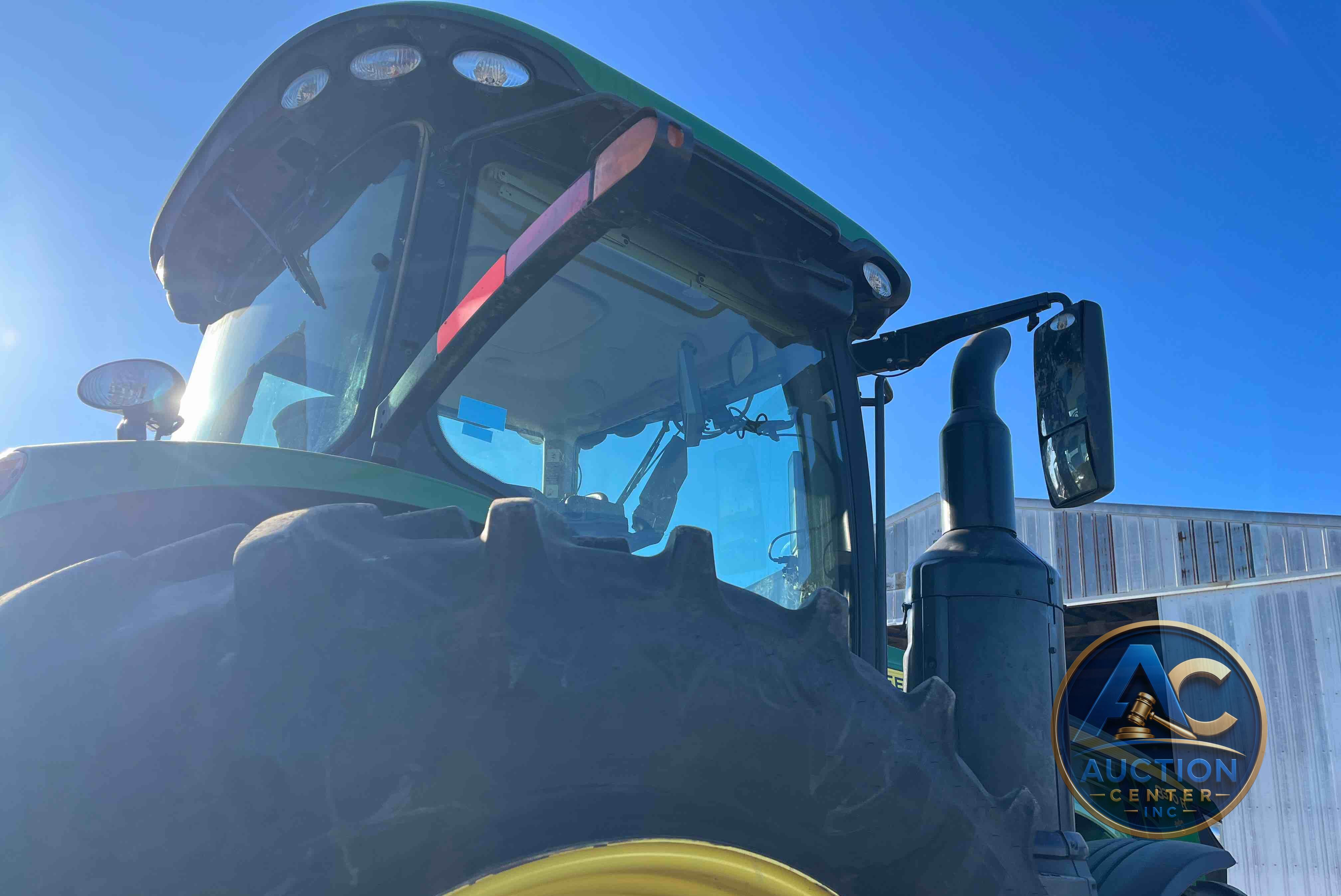 2017 John Deere 8370R