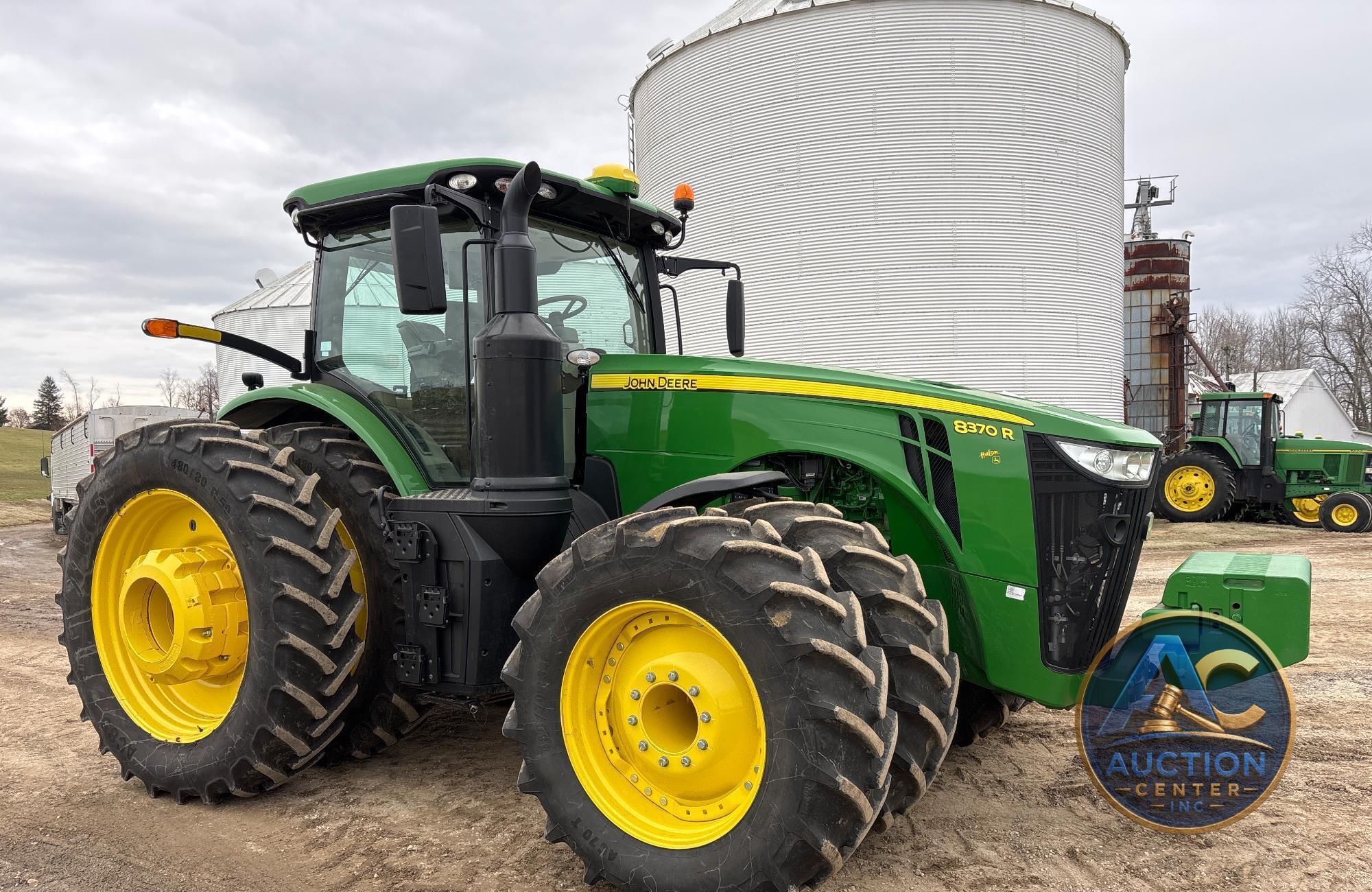 2017 John Deere 8370R