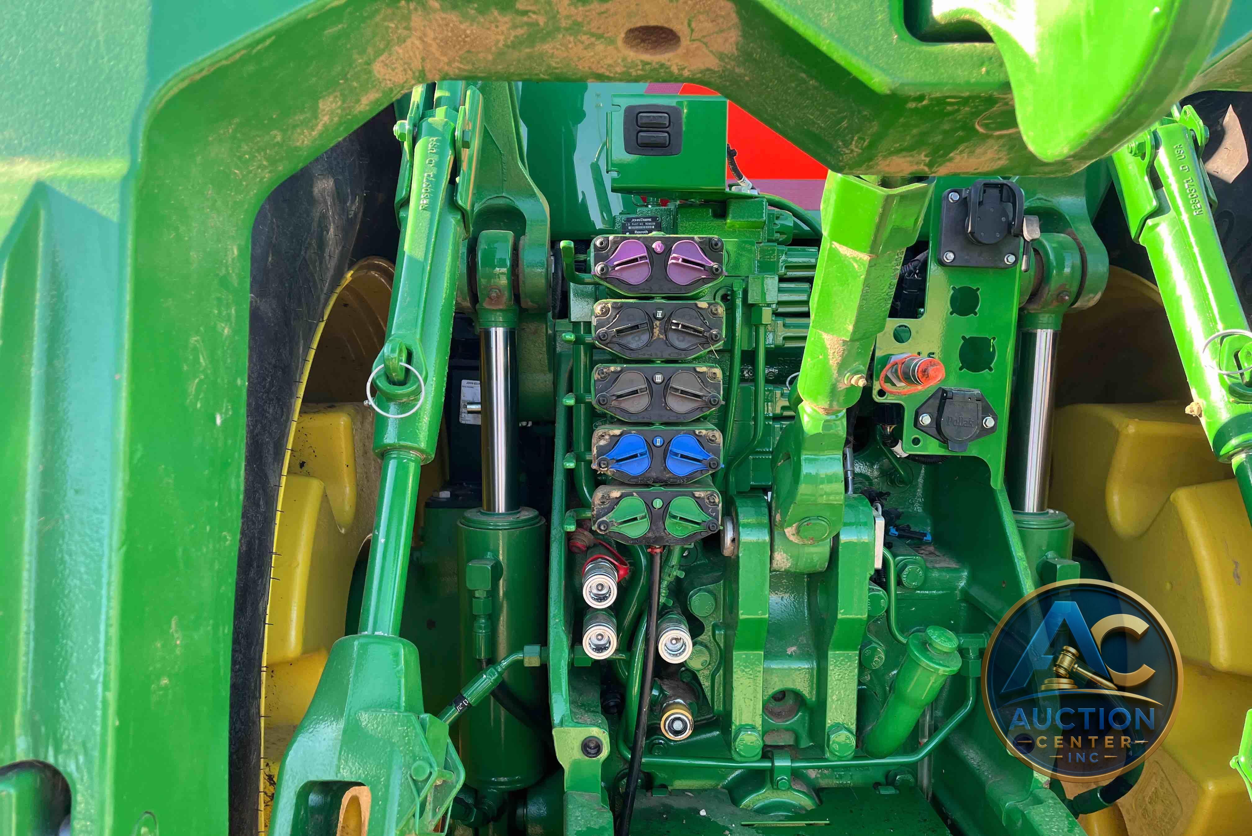 2017 John Deere 8370R
