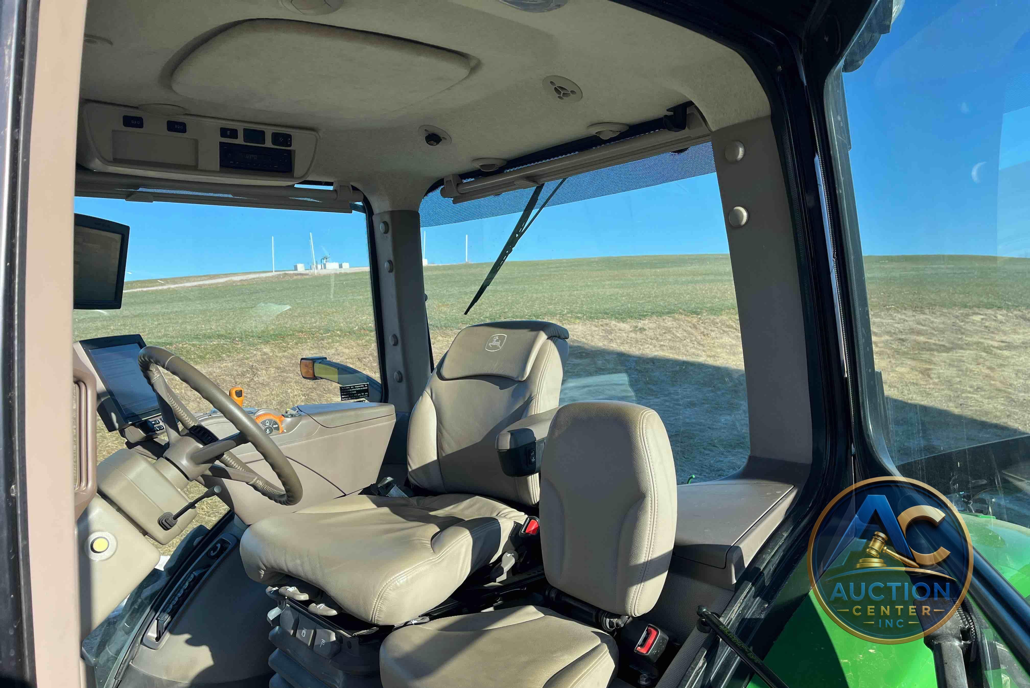 2017 John Deere 8370R