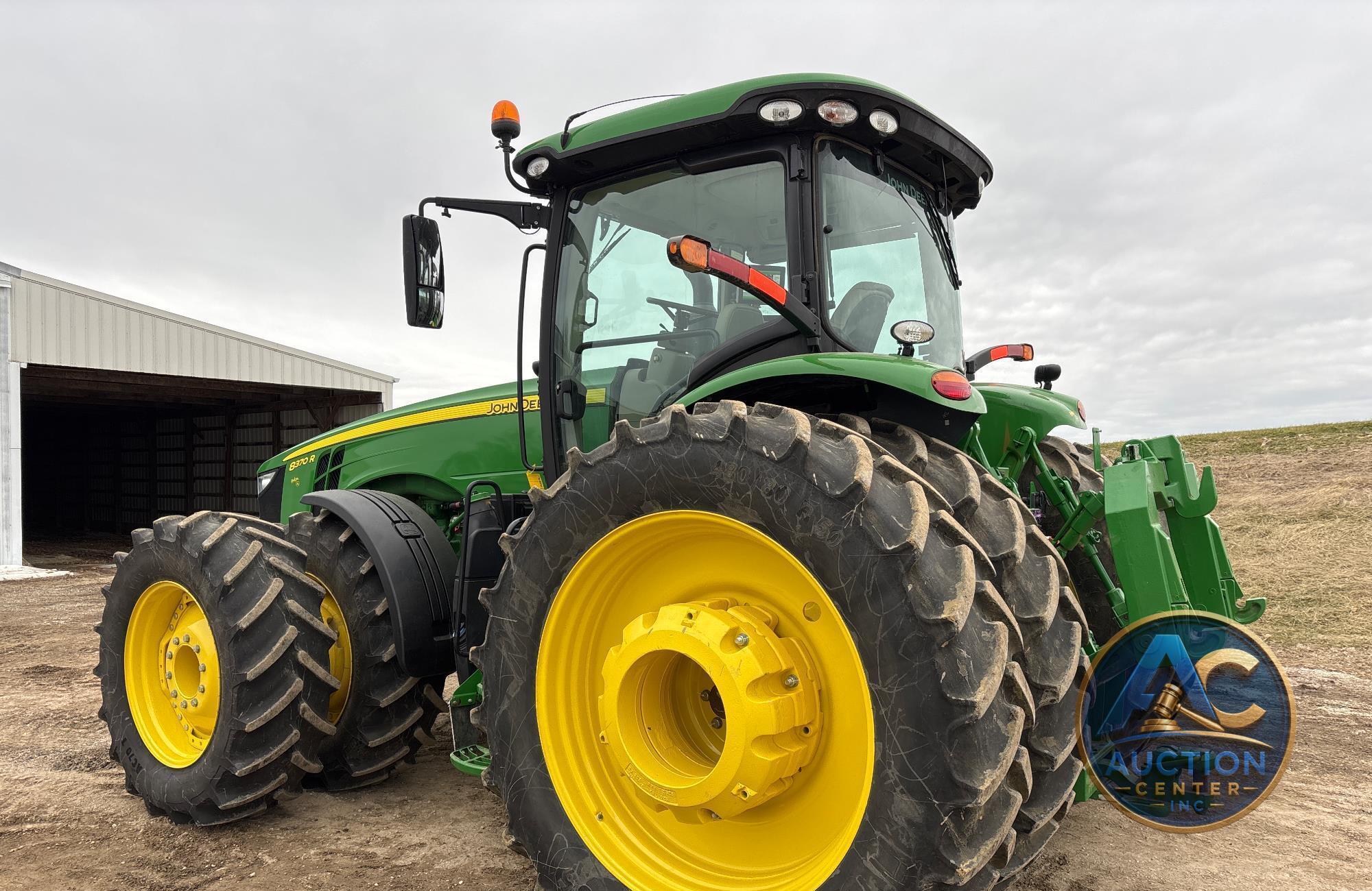 2017 John Deere 8370R