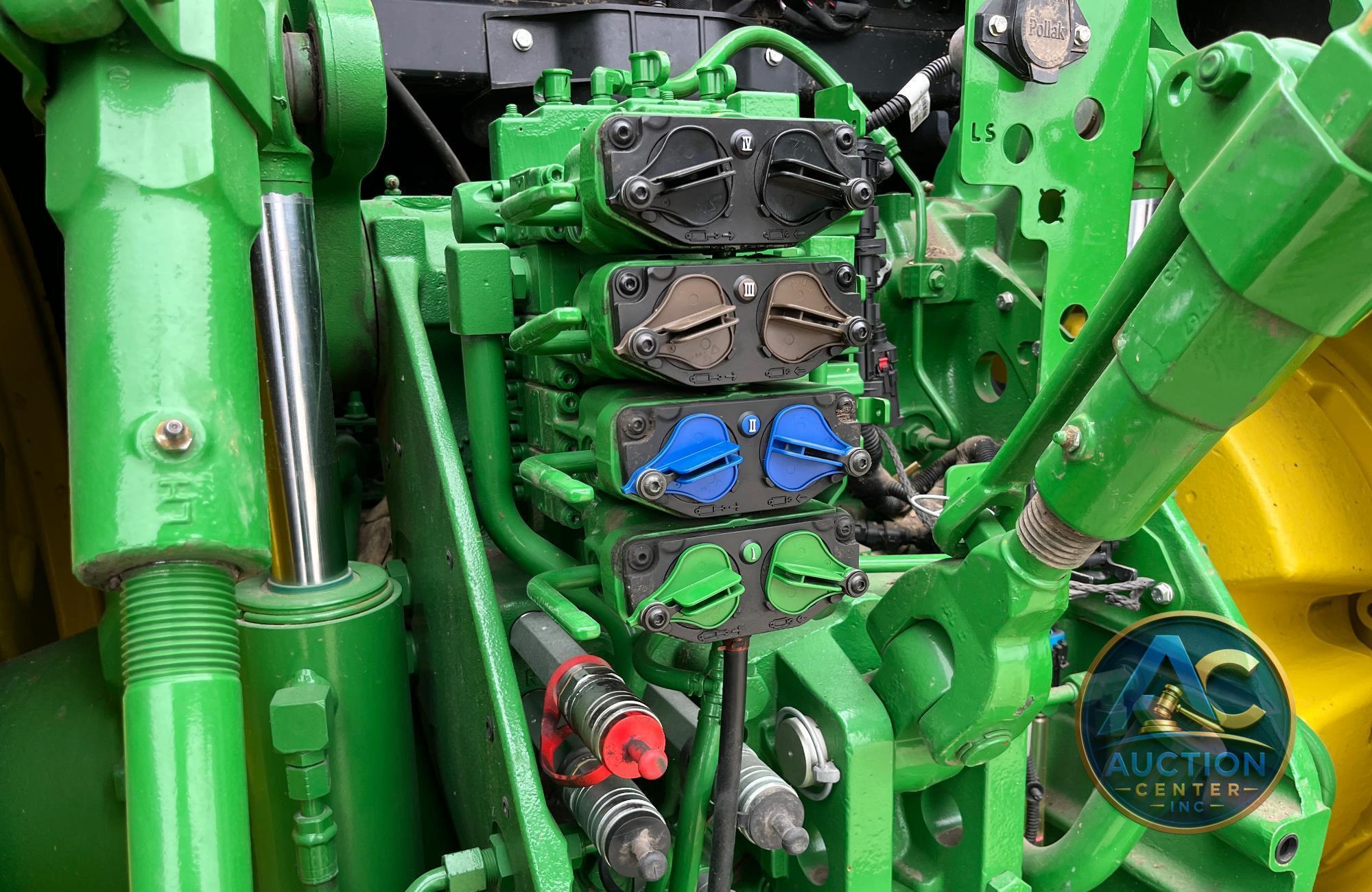 2022 John Deere 8R 280