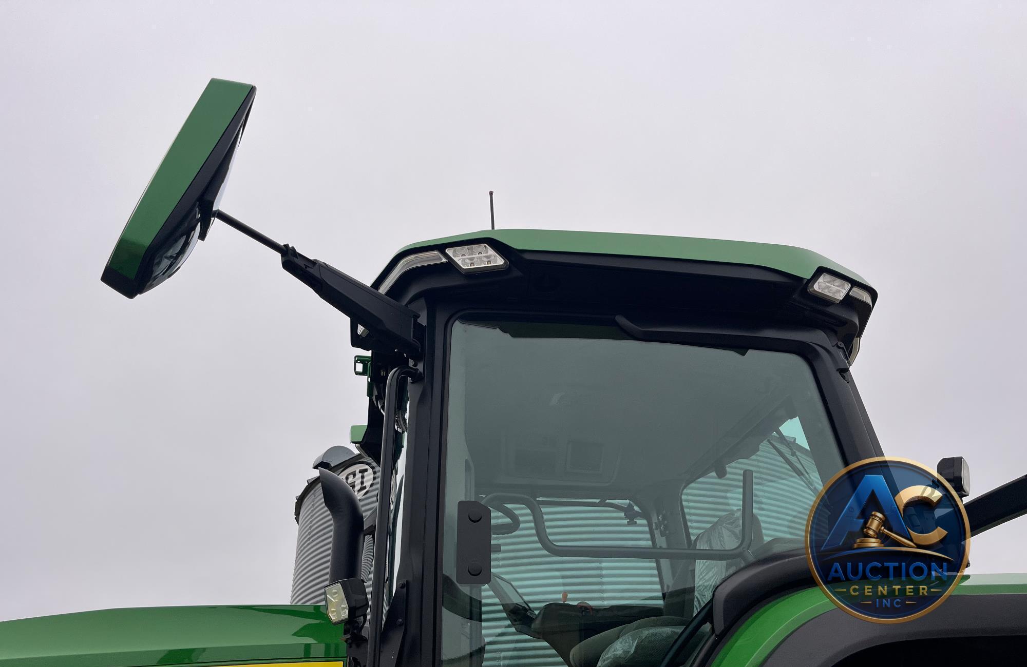 2022 John Deere 8R 280