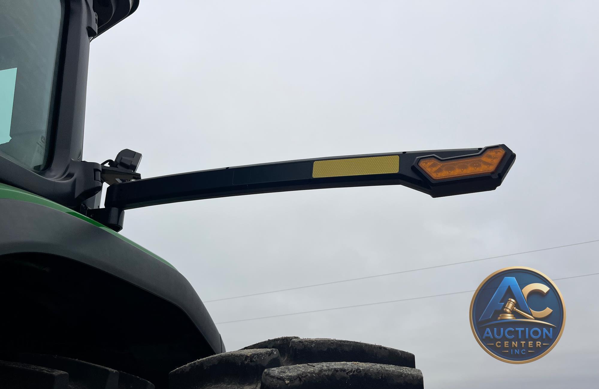 2022 John Deere 8R 280
