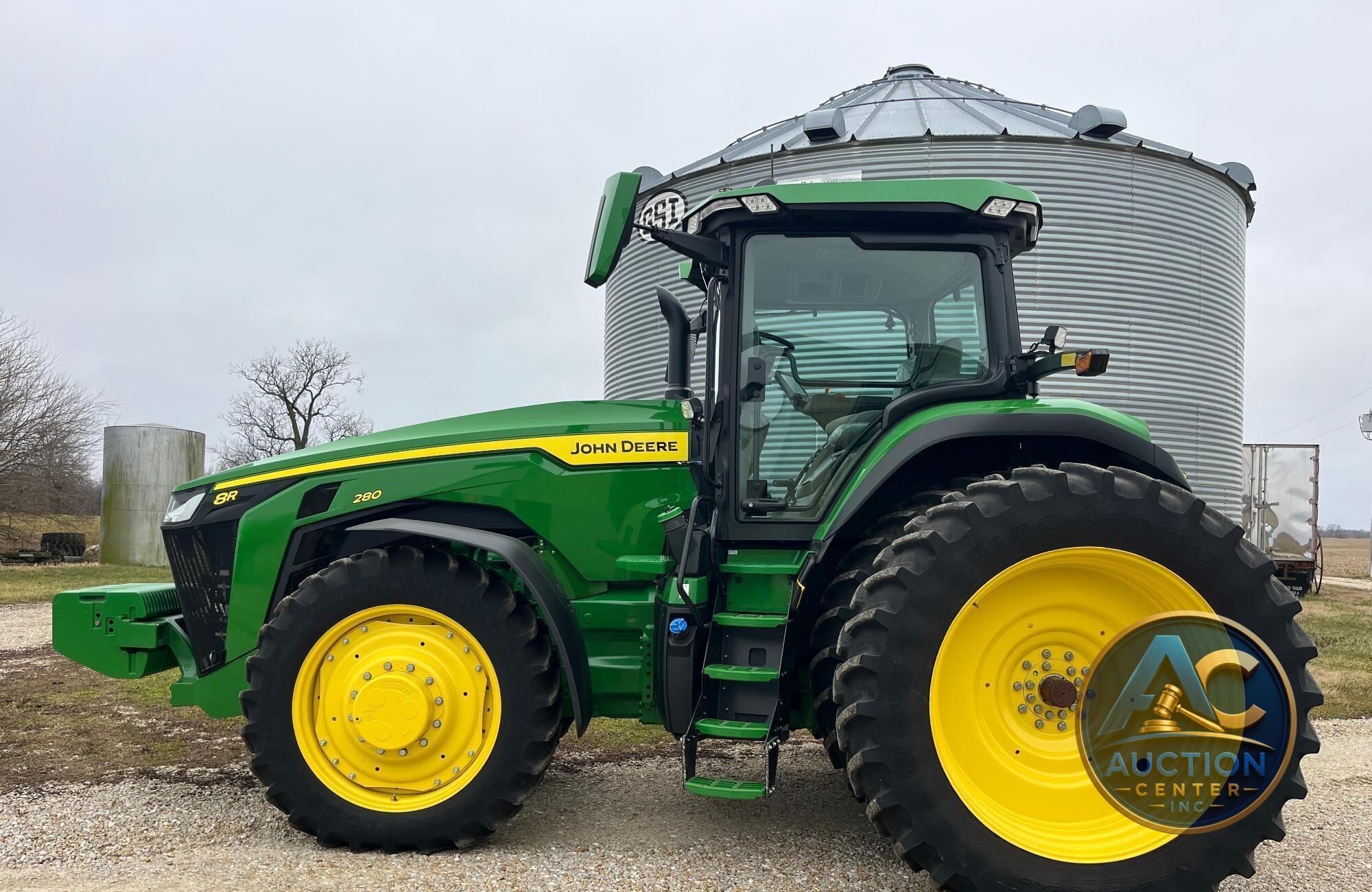 2022 John Deere 8R 280