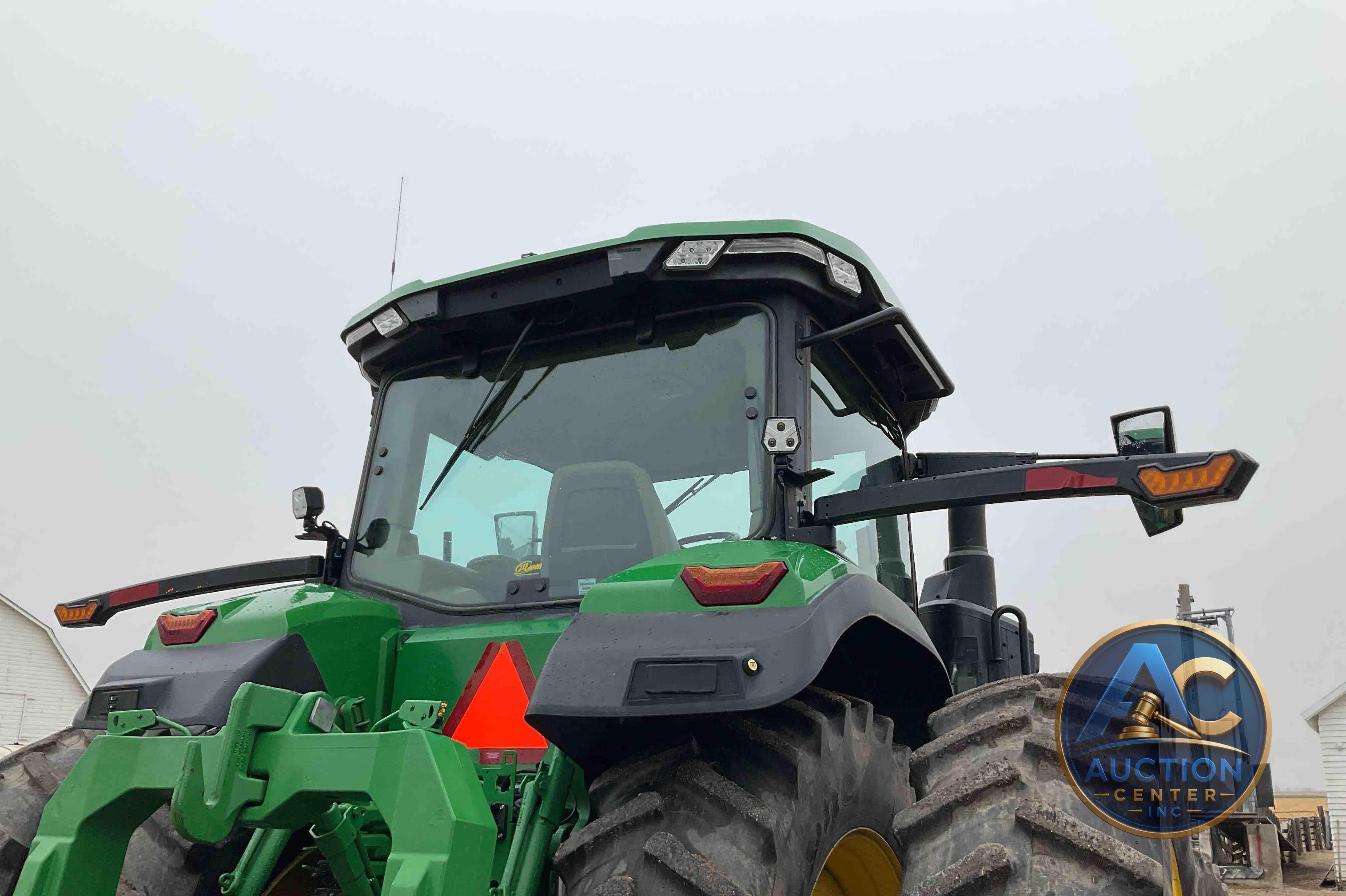 2020 John Deere 8R 370