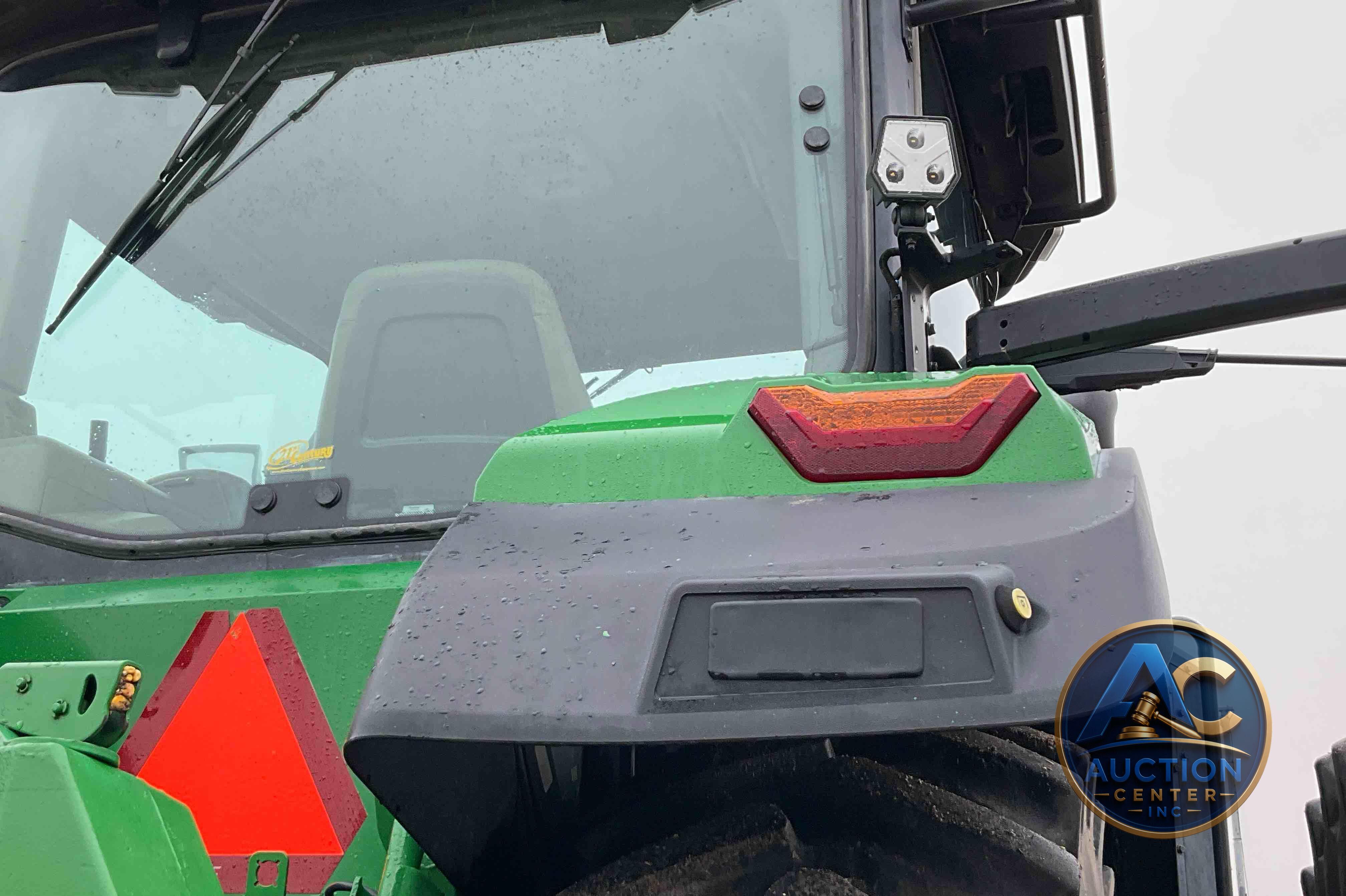 2020 John Deere 8R 370