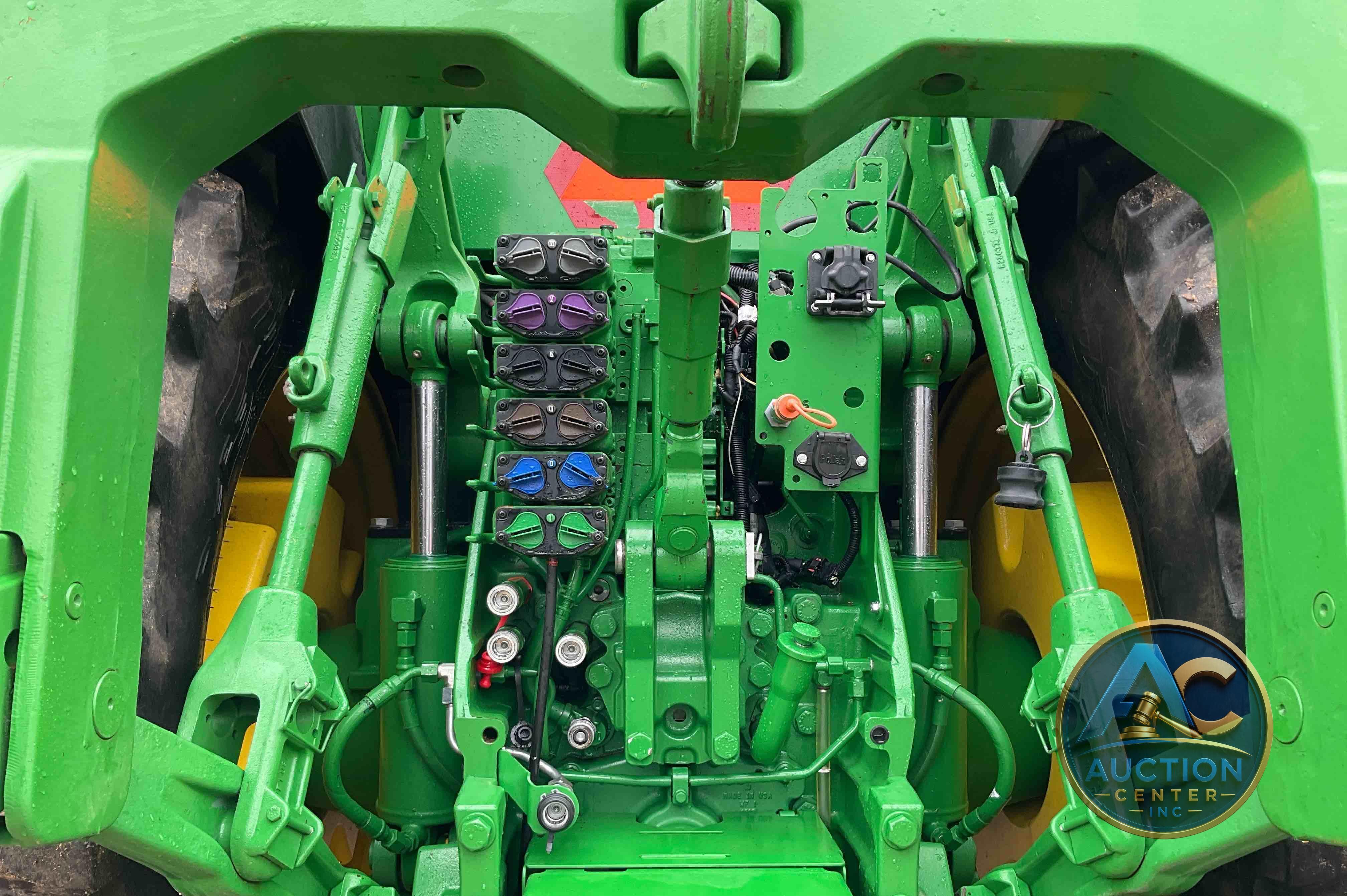 2020 John Deere 8R 370