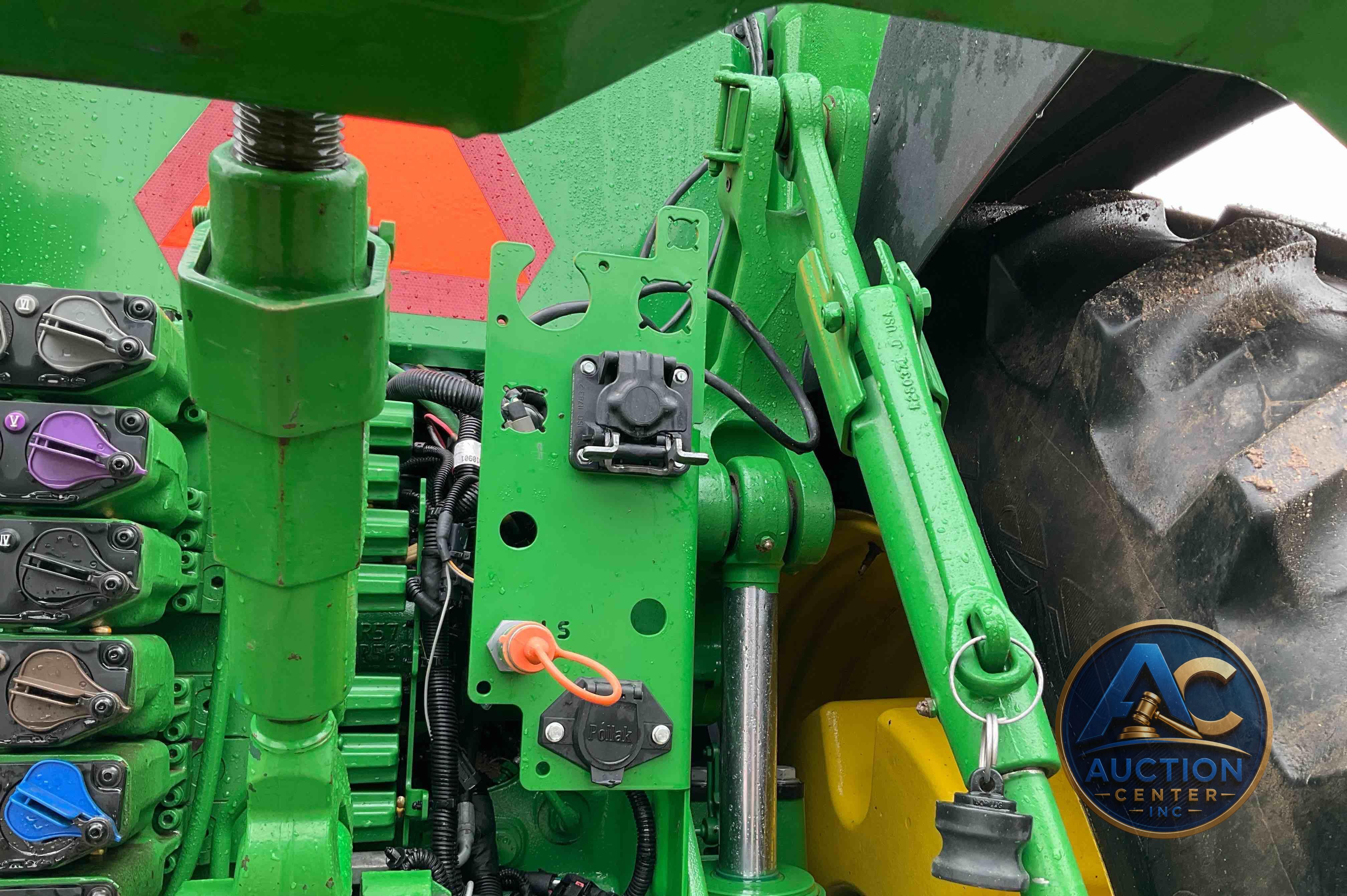 2020 John Deere 8R 370