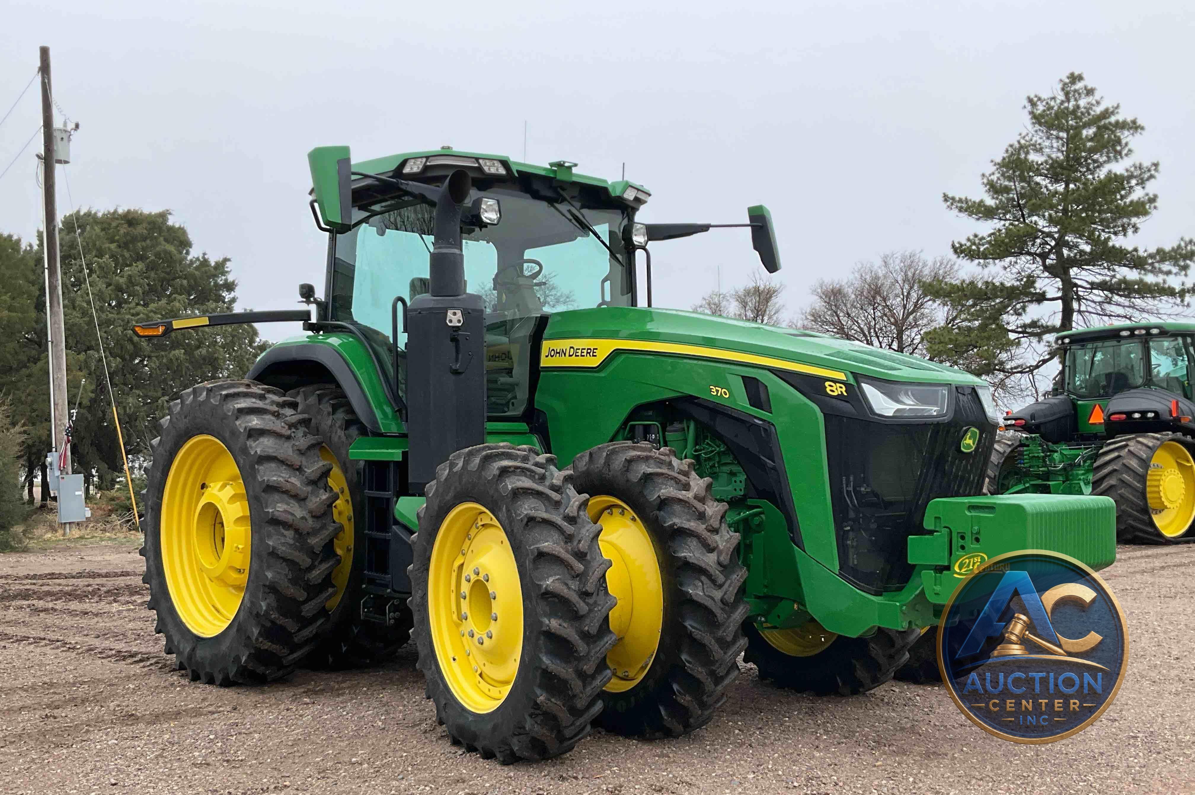 2020 John Deere 8R 370
