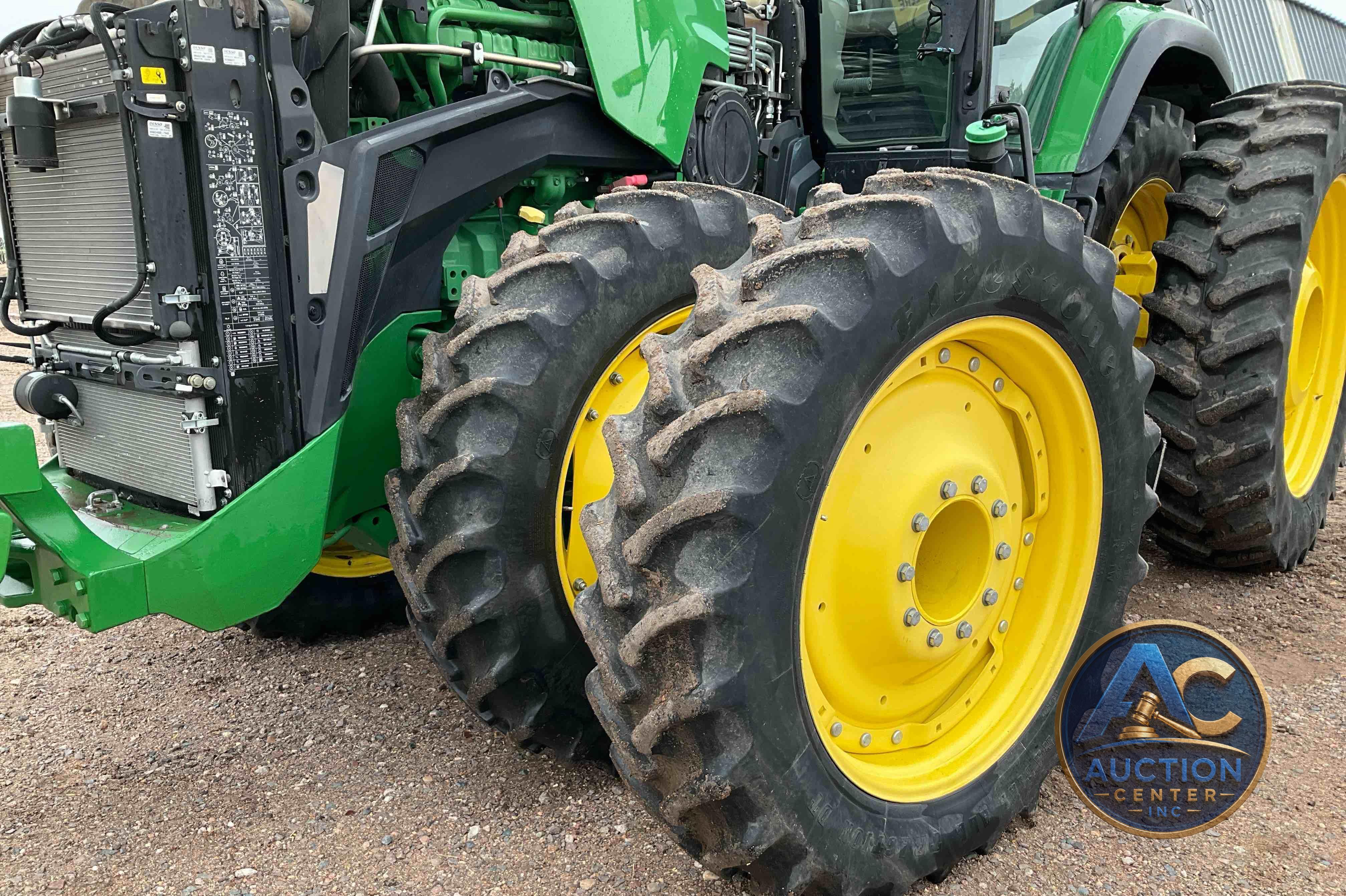 2020 John Deere 8R 370