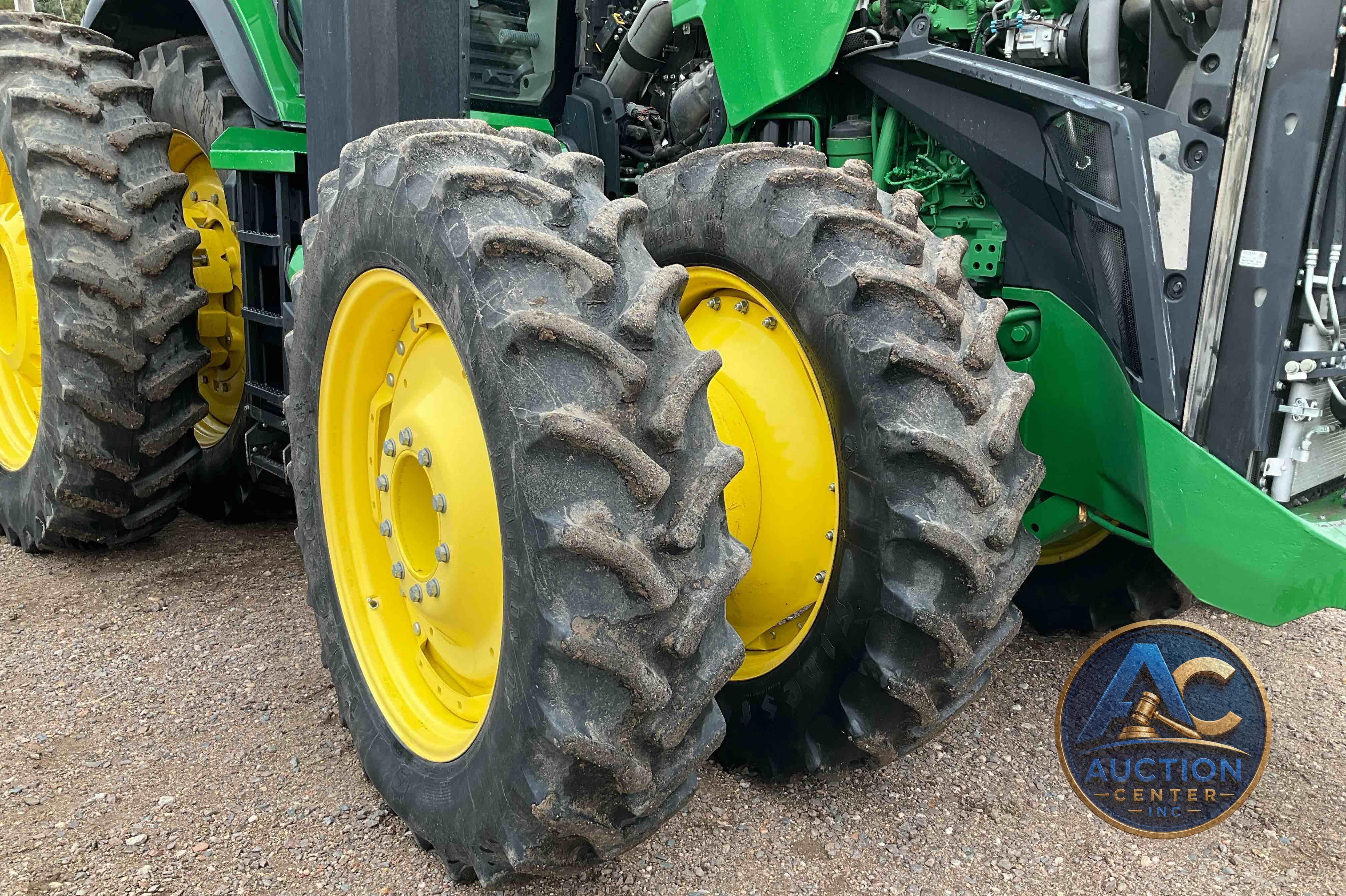 2020 John Deere 8R 370