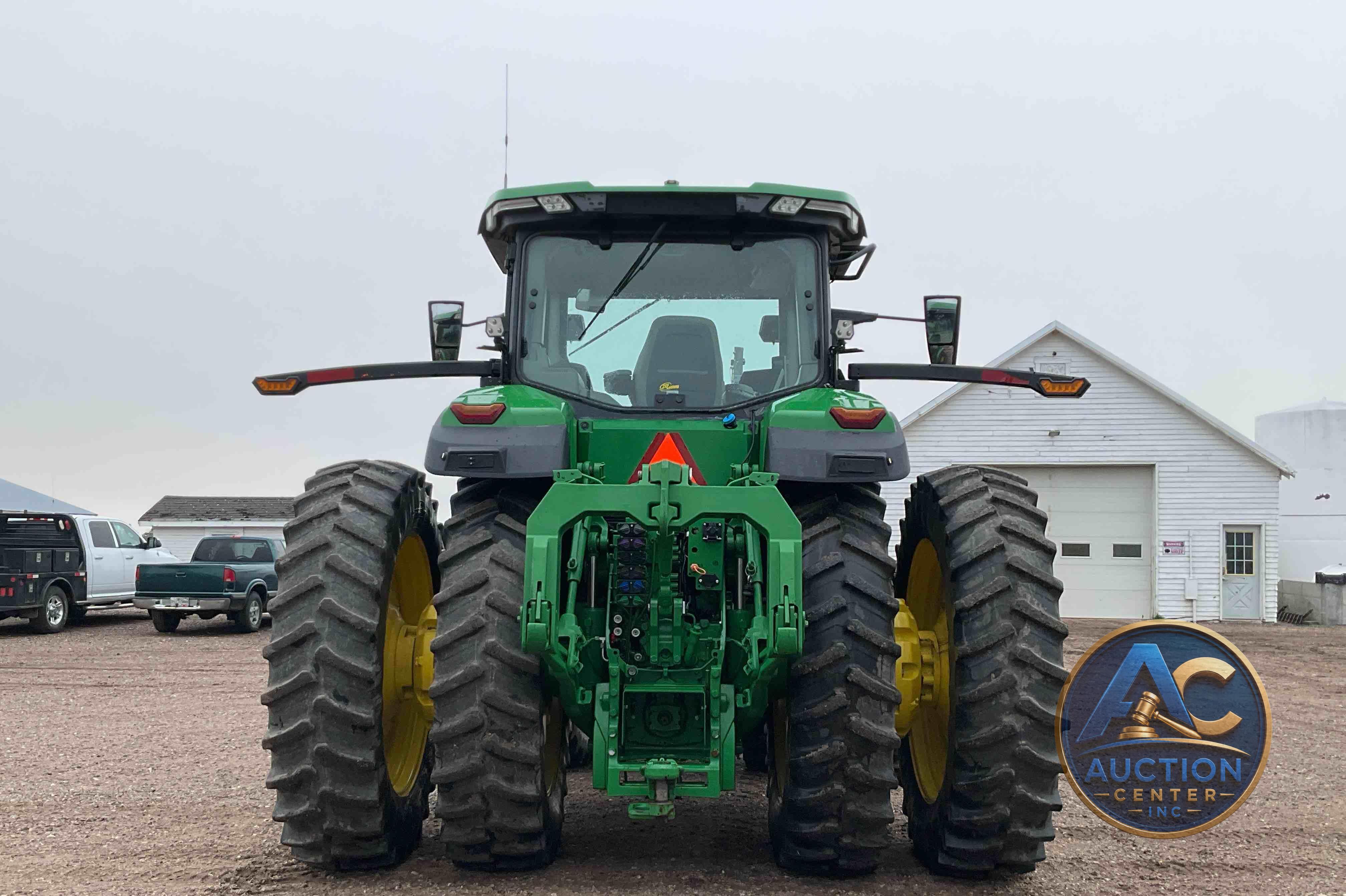 2020 John Deere 8R 370