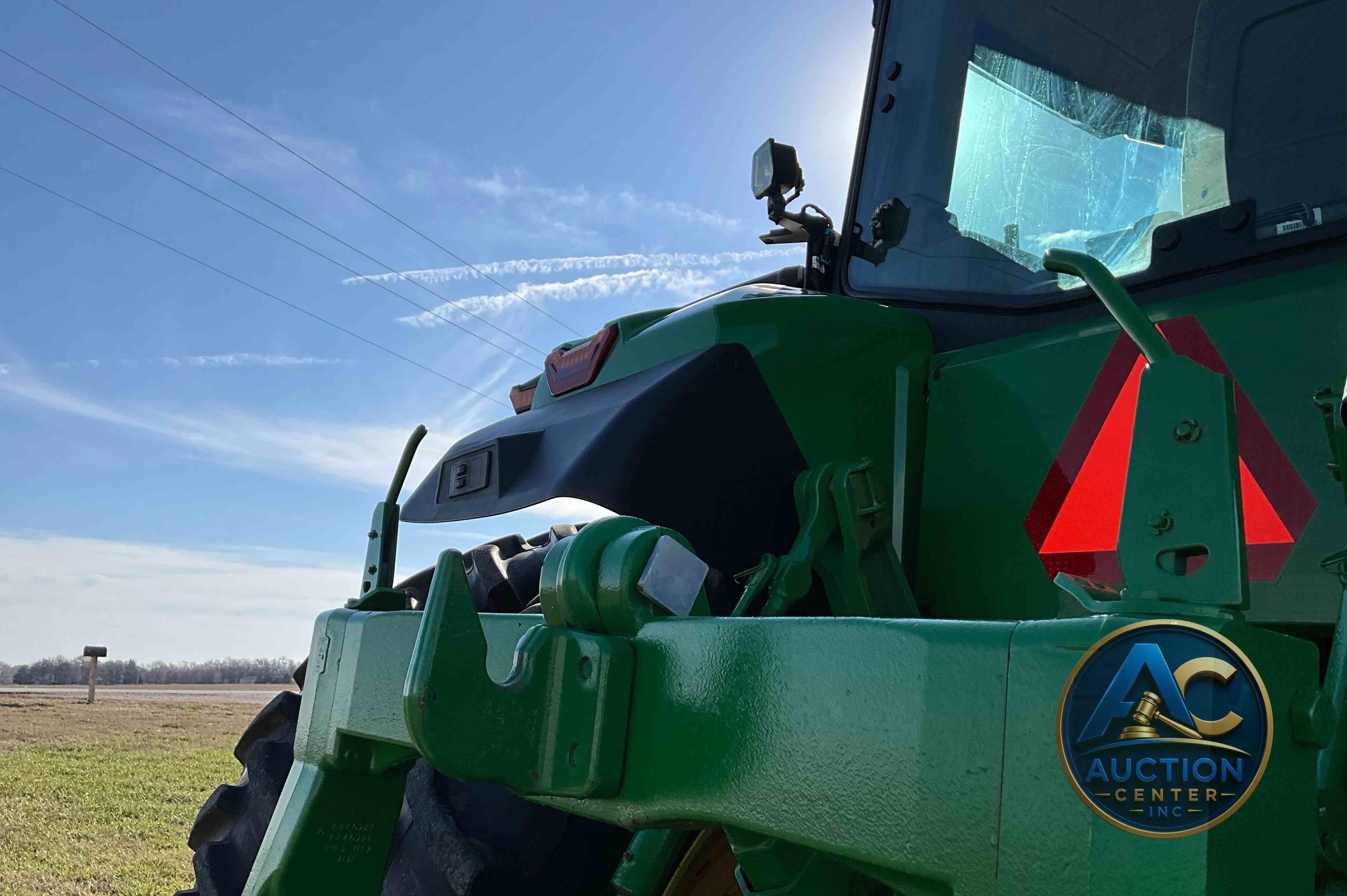 2022 John Deere 8R 250
