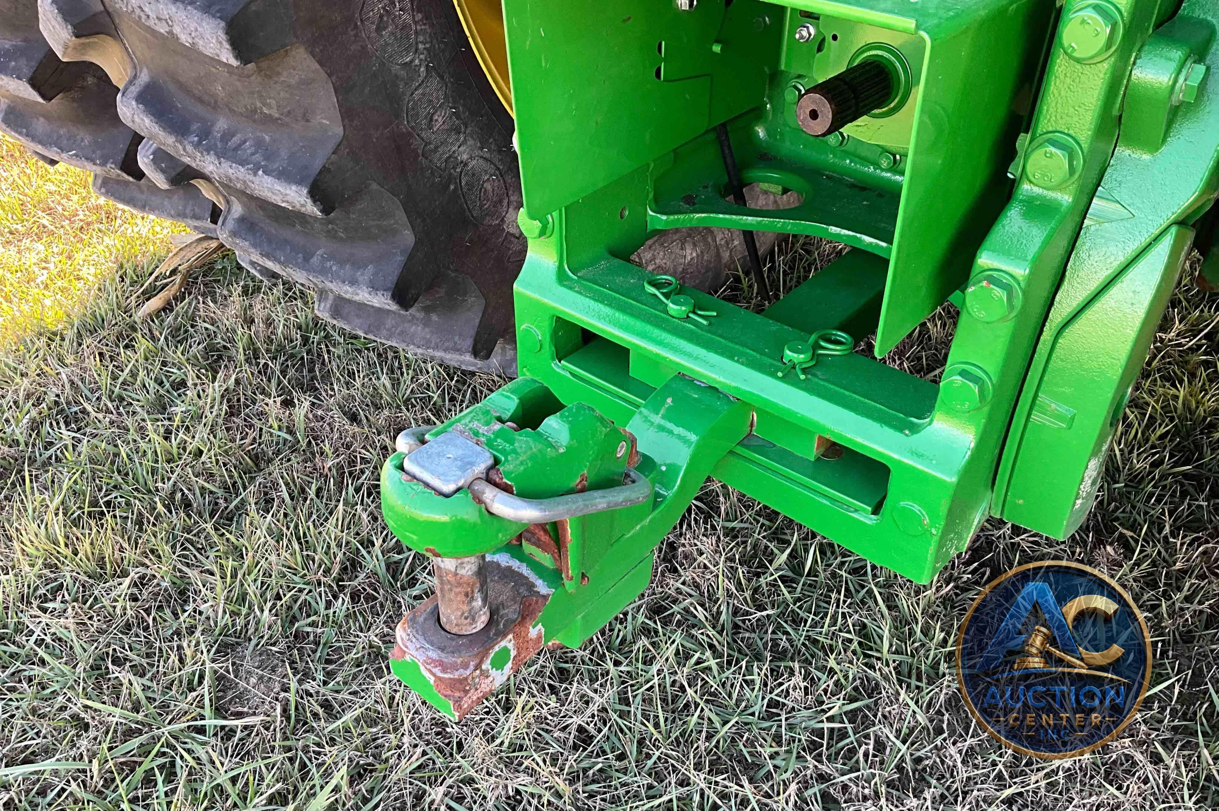 2022 John Deere 8R 250