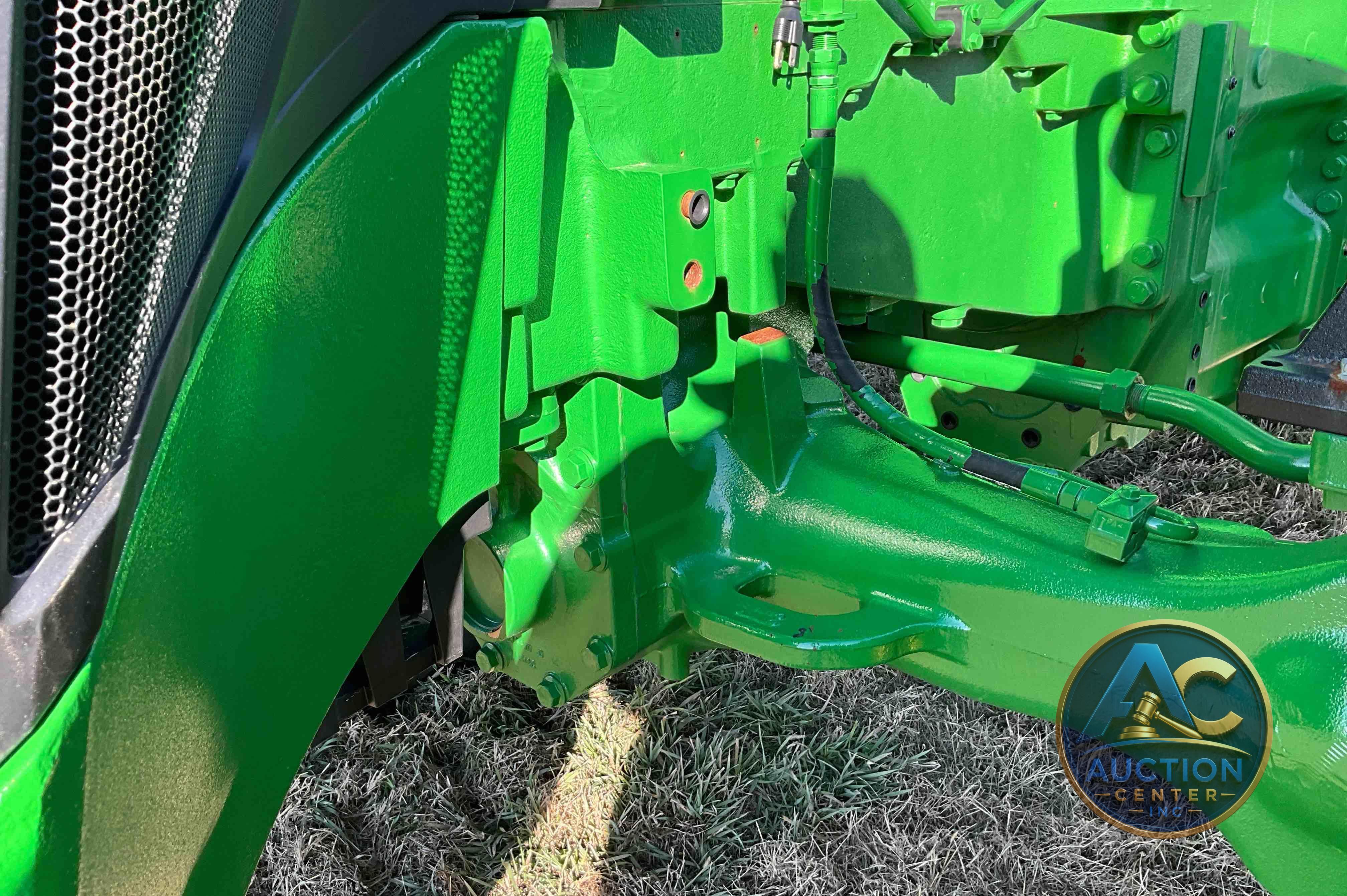 2022 John Deere 8R 250