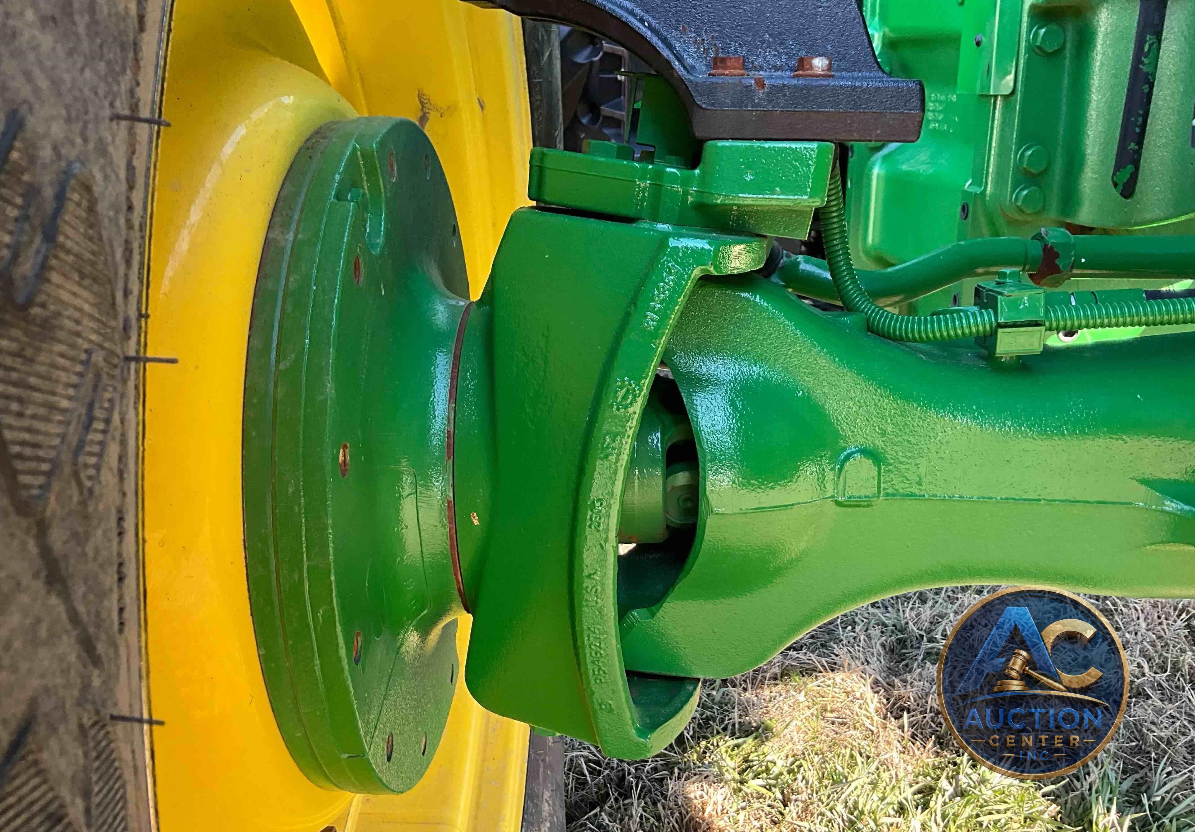 2022 John Deere 8R 250
