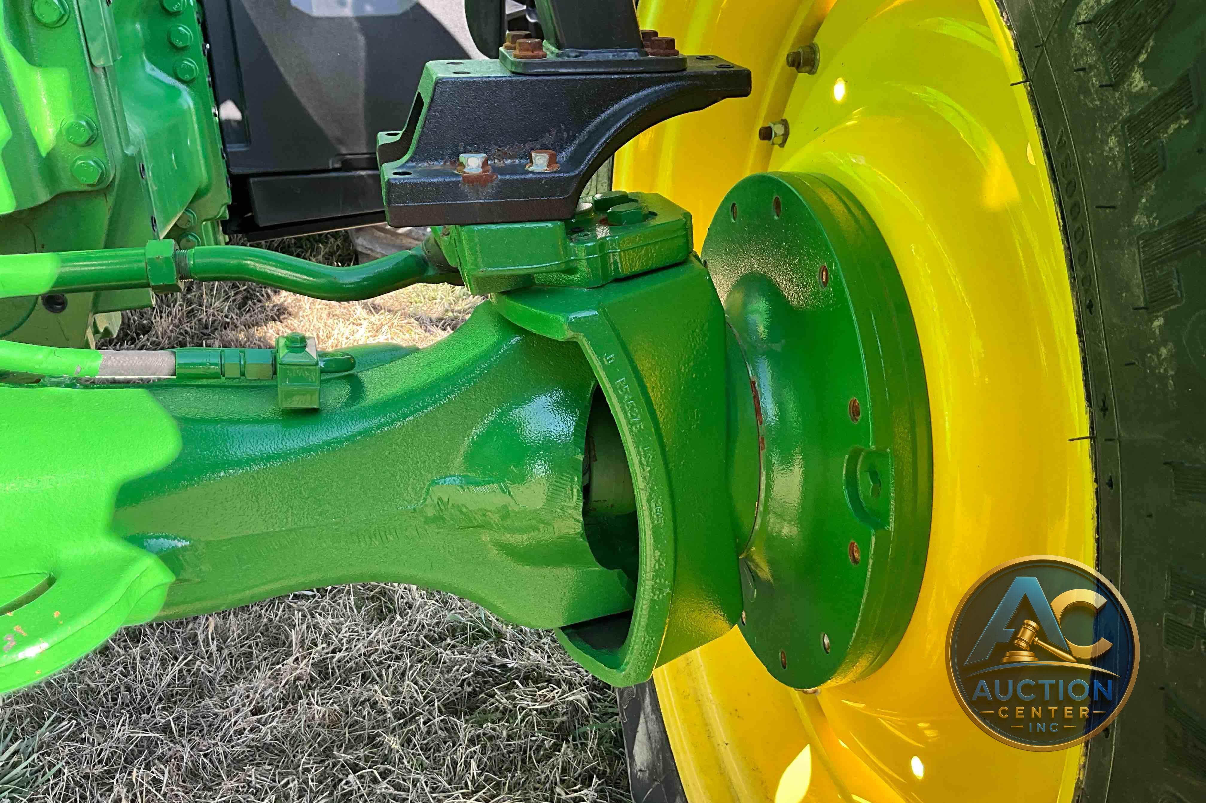 2022 John Deere 8R 250