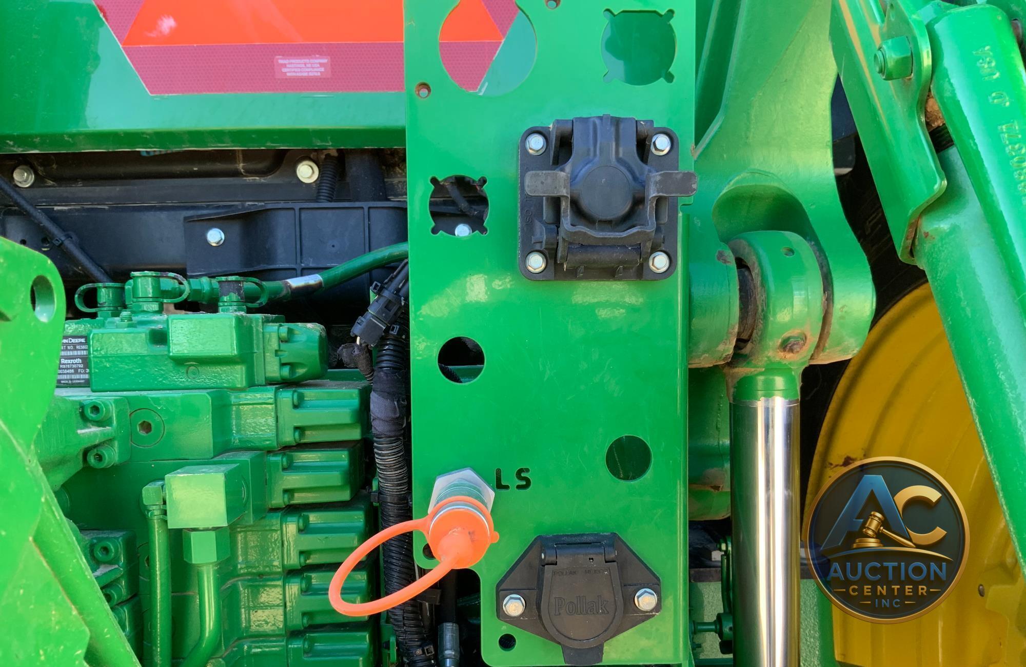2020 John Deere 8R 250