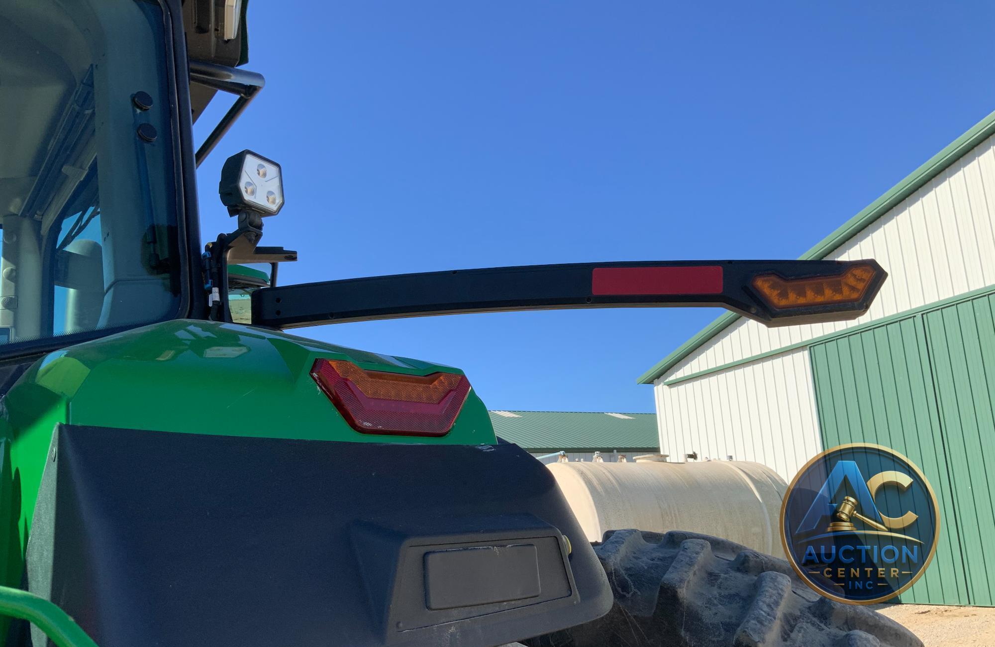 2020 John Deere 8R 250