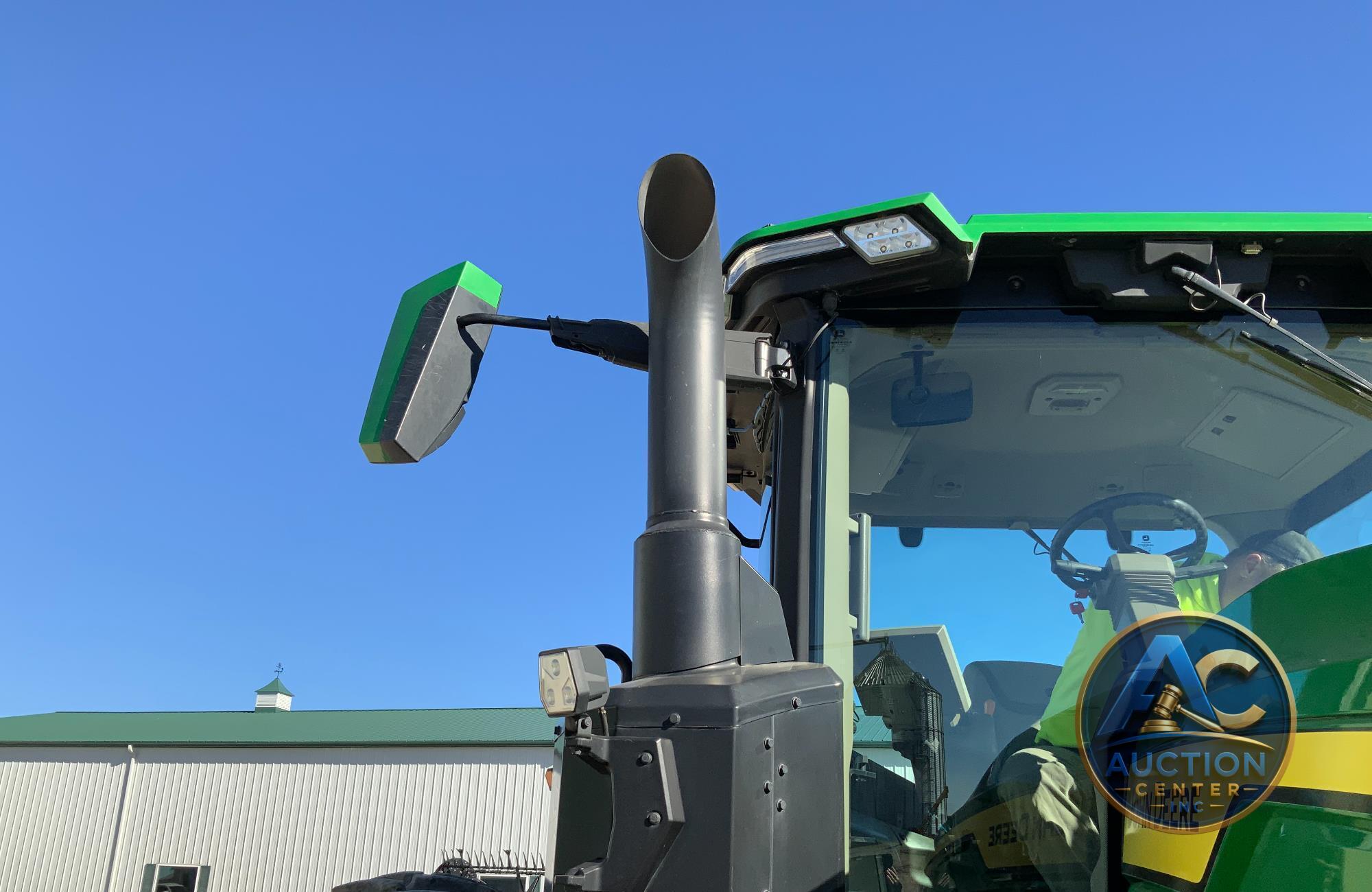 2020 John Deere 8R 250