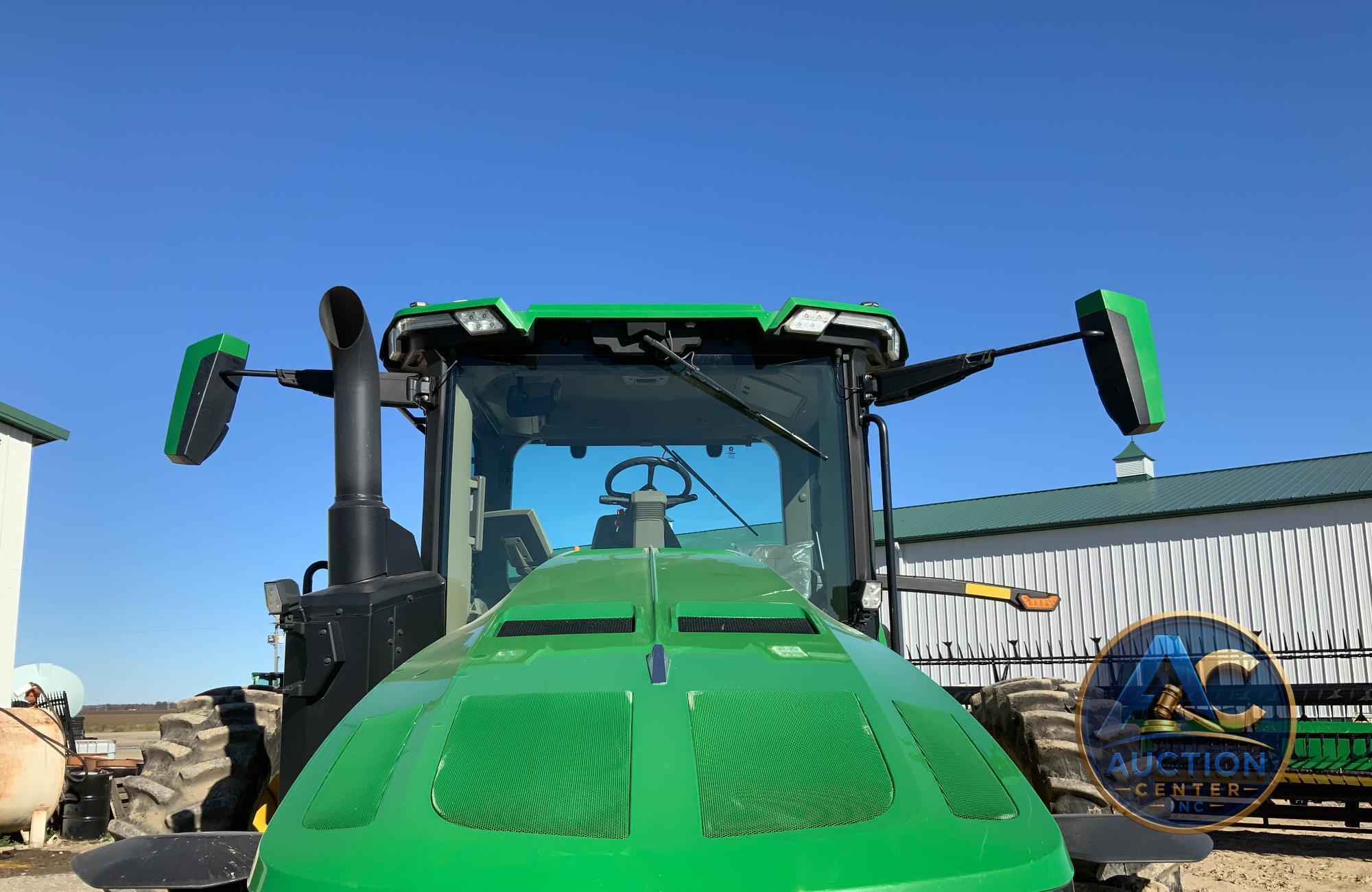 2020 John Deere 8R 250