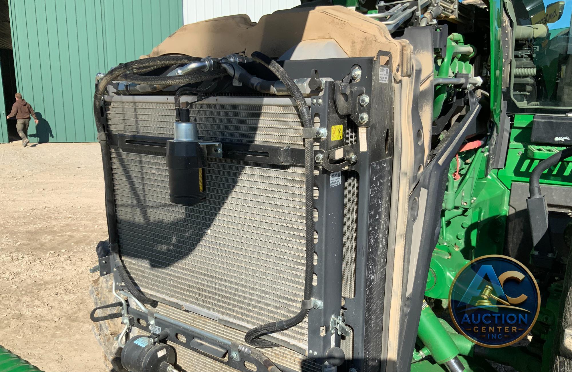 2020 John Deere 8R 250