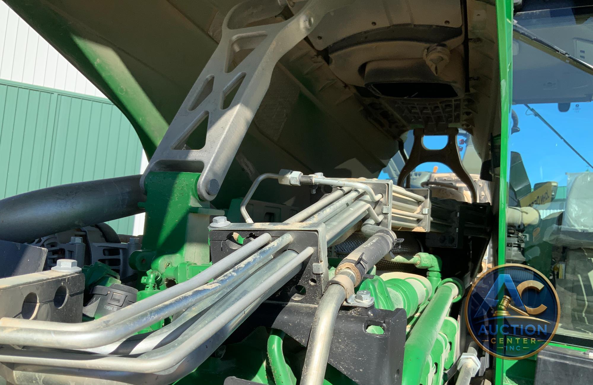 2020 John Deere 8R 250