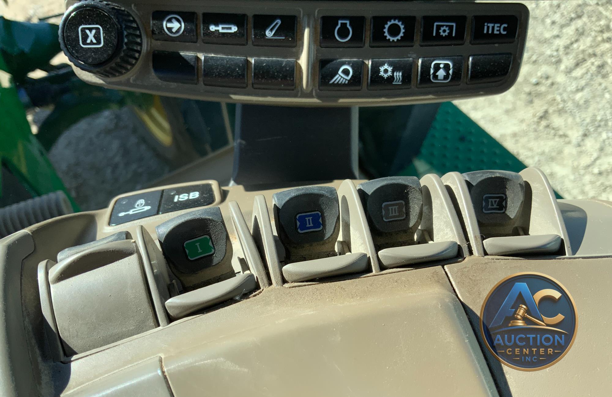 2020 John Deere 8R 250