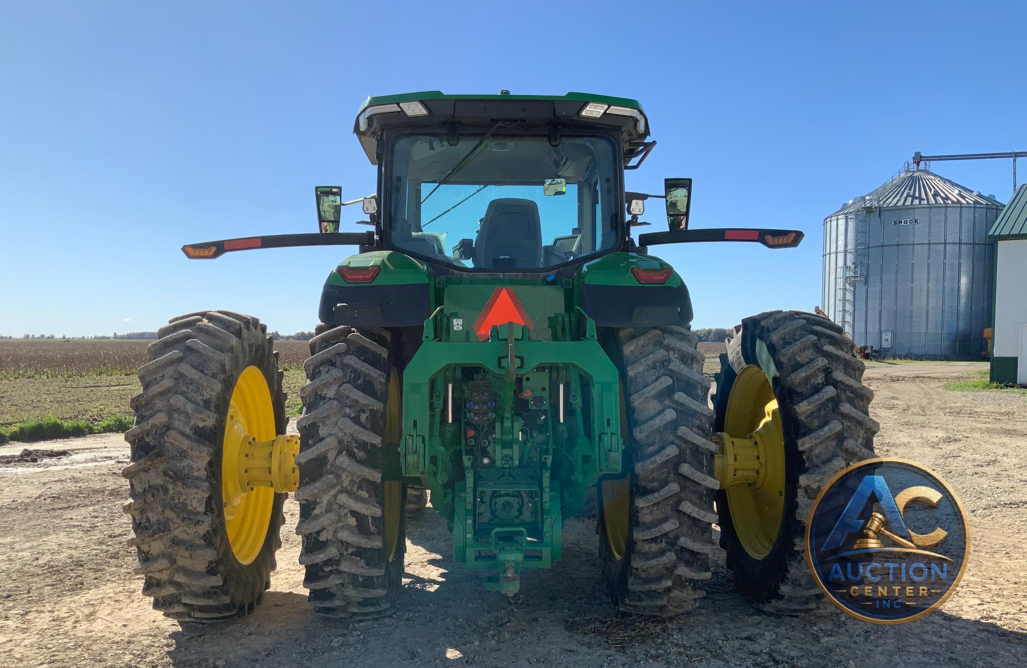 2020 John Deere 8R 250