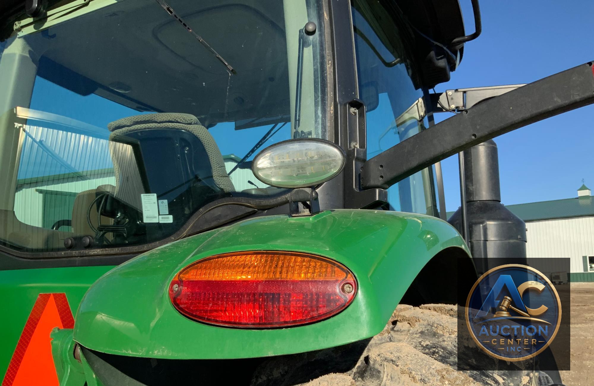 2019 John Deere 8320R