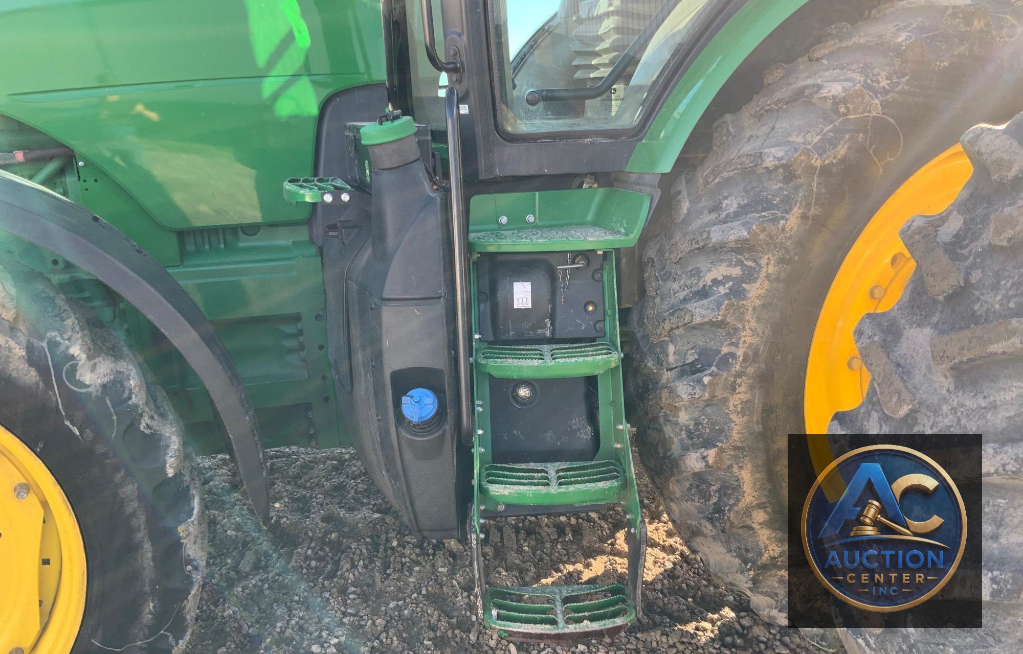2019 John Deere 8320R