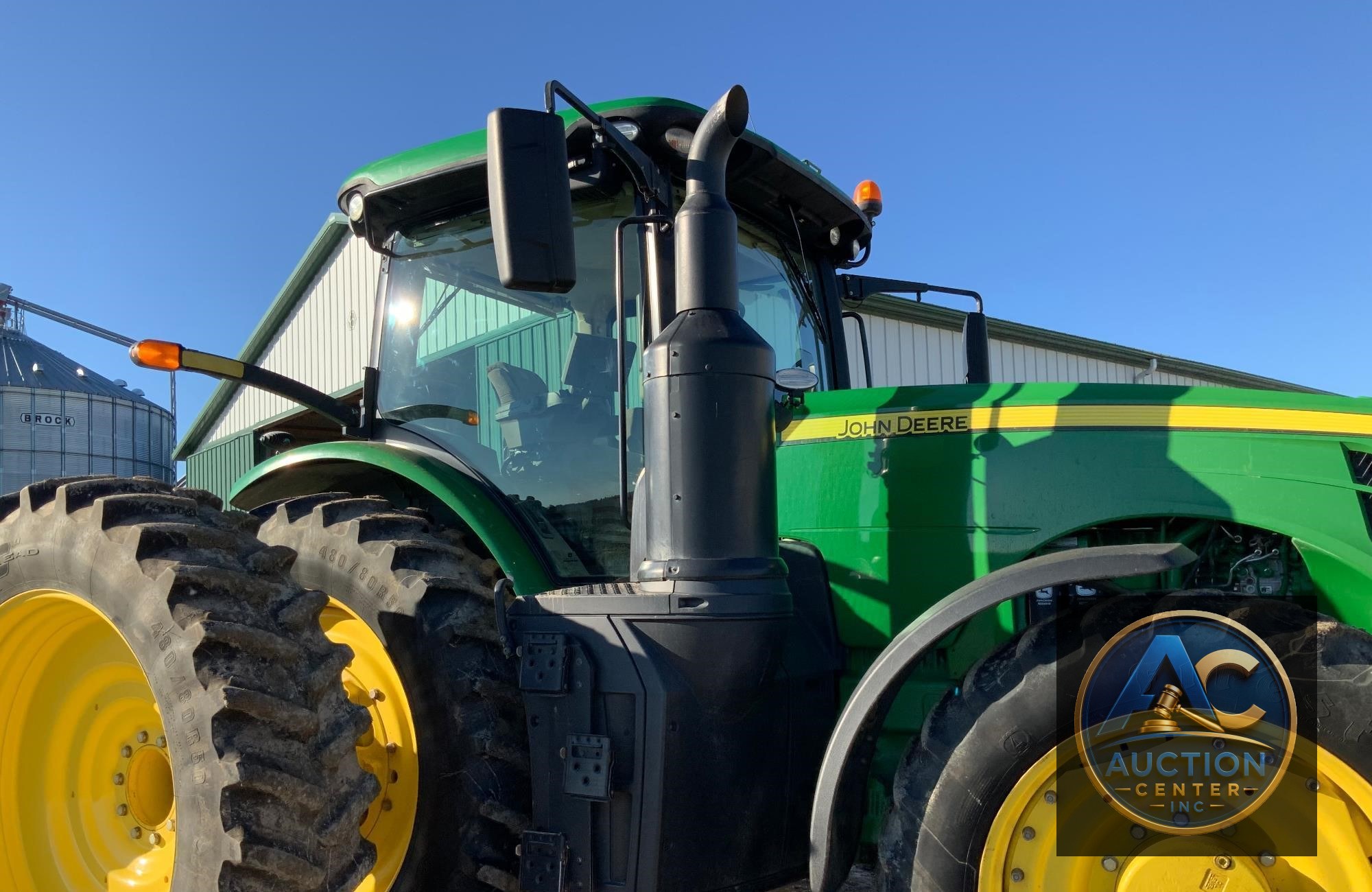 2019 John Deere 8320R