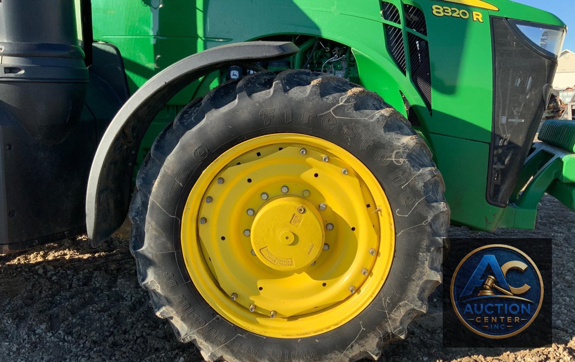 2019 John Deere 8320R