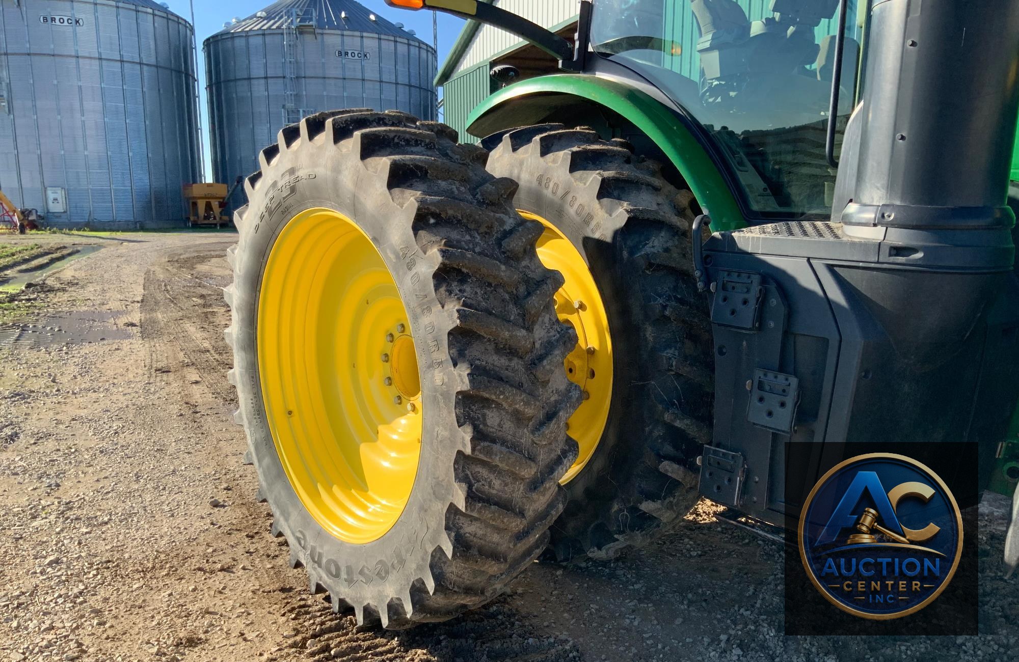 2019 John Deere 8320R