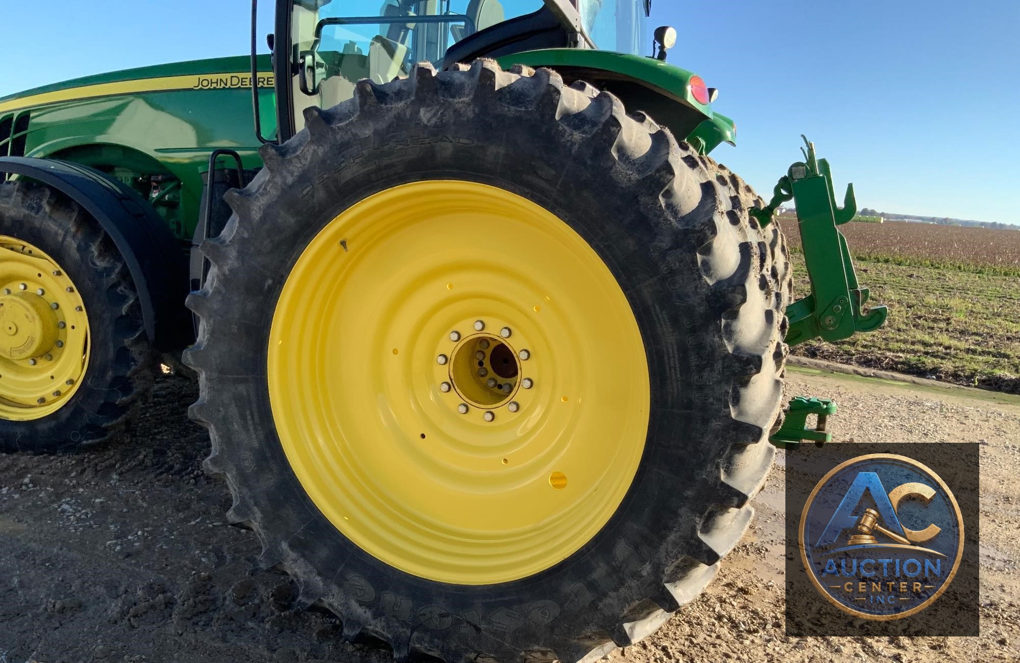2019 John Deere 8320R