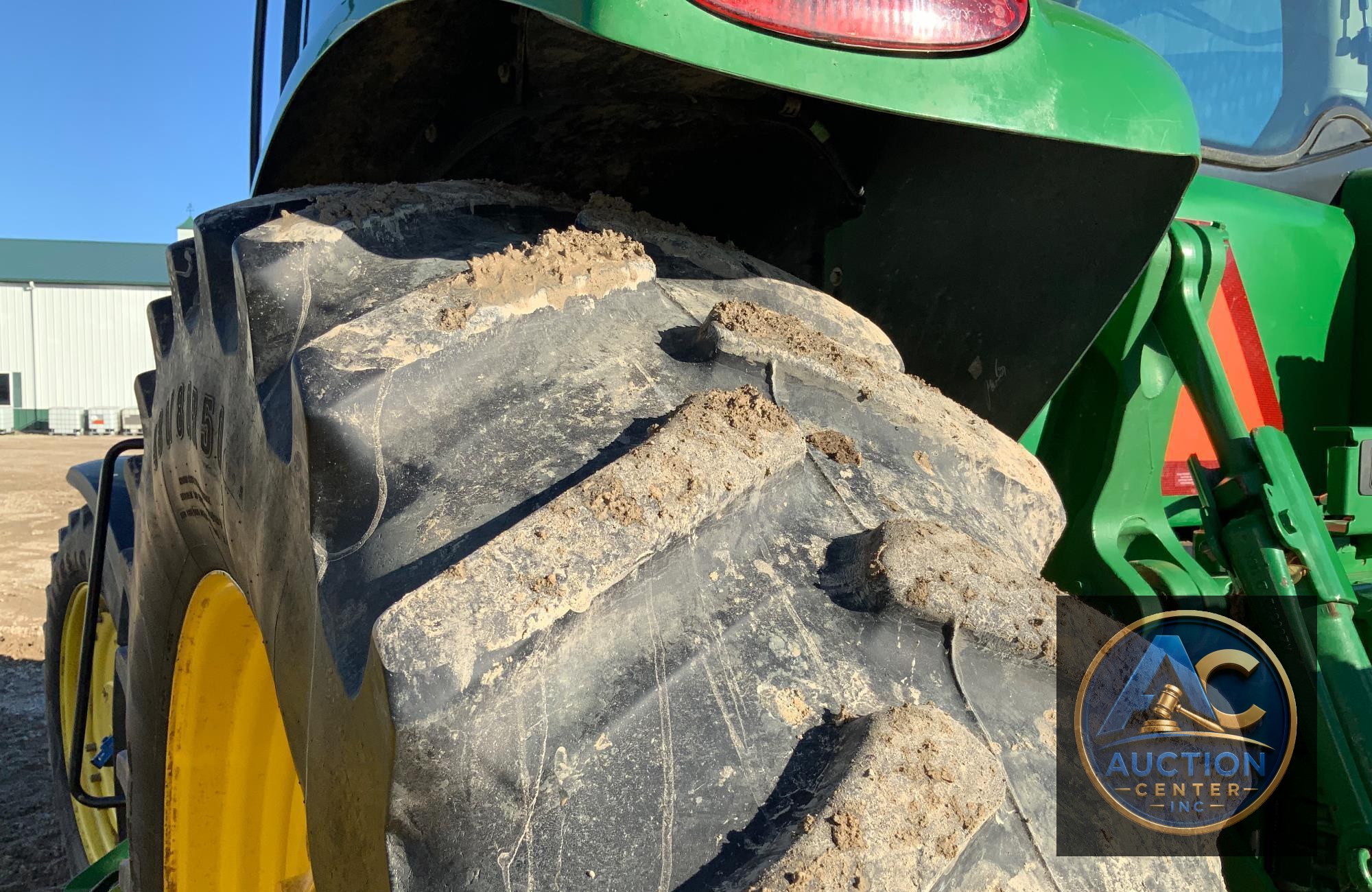 2019 John Deere 8320R