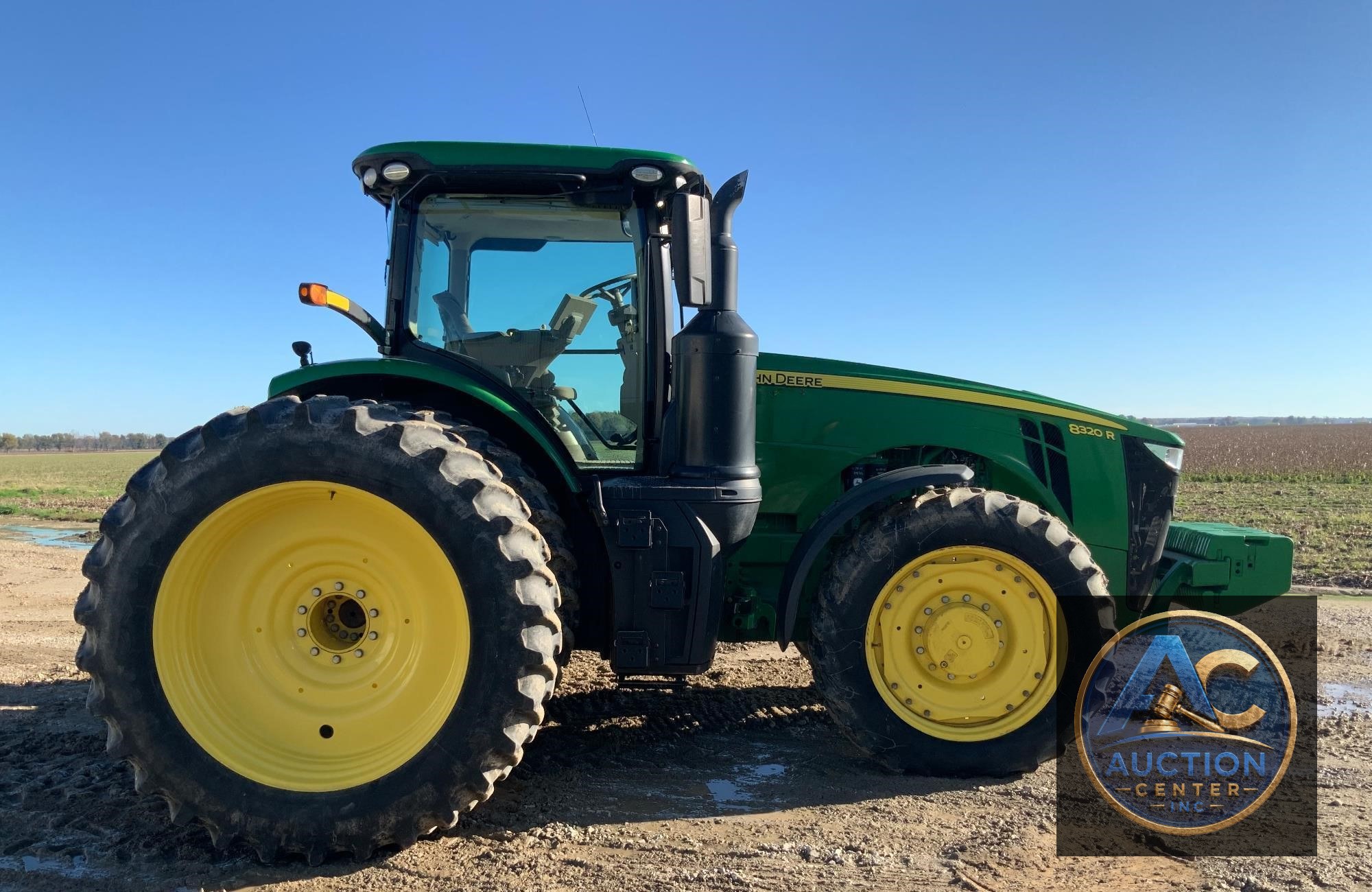 2019 John Deere 8320R