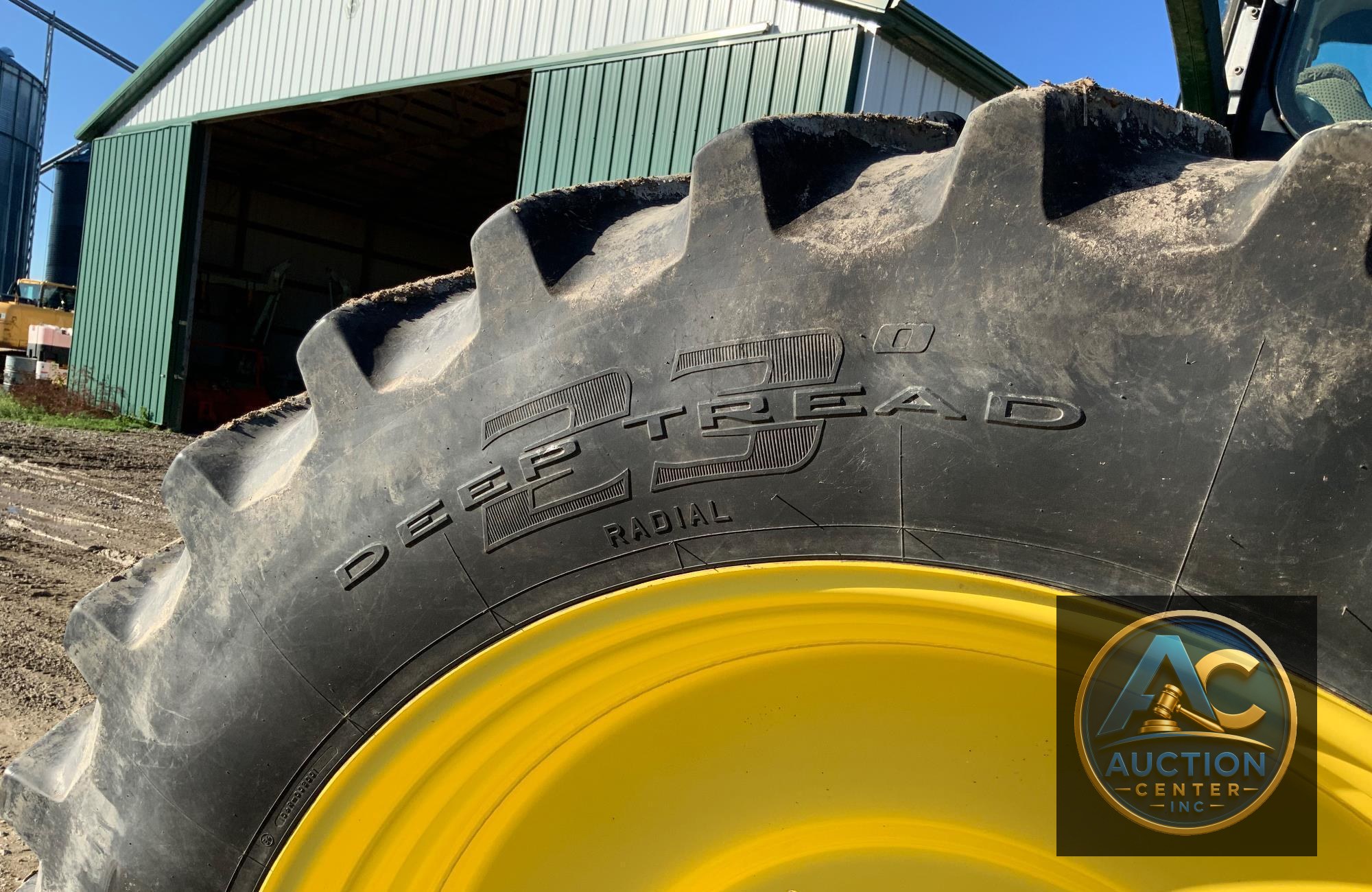 2019 John Deere 8320R