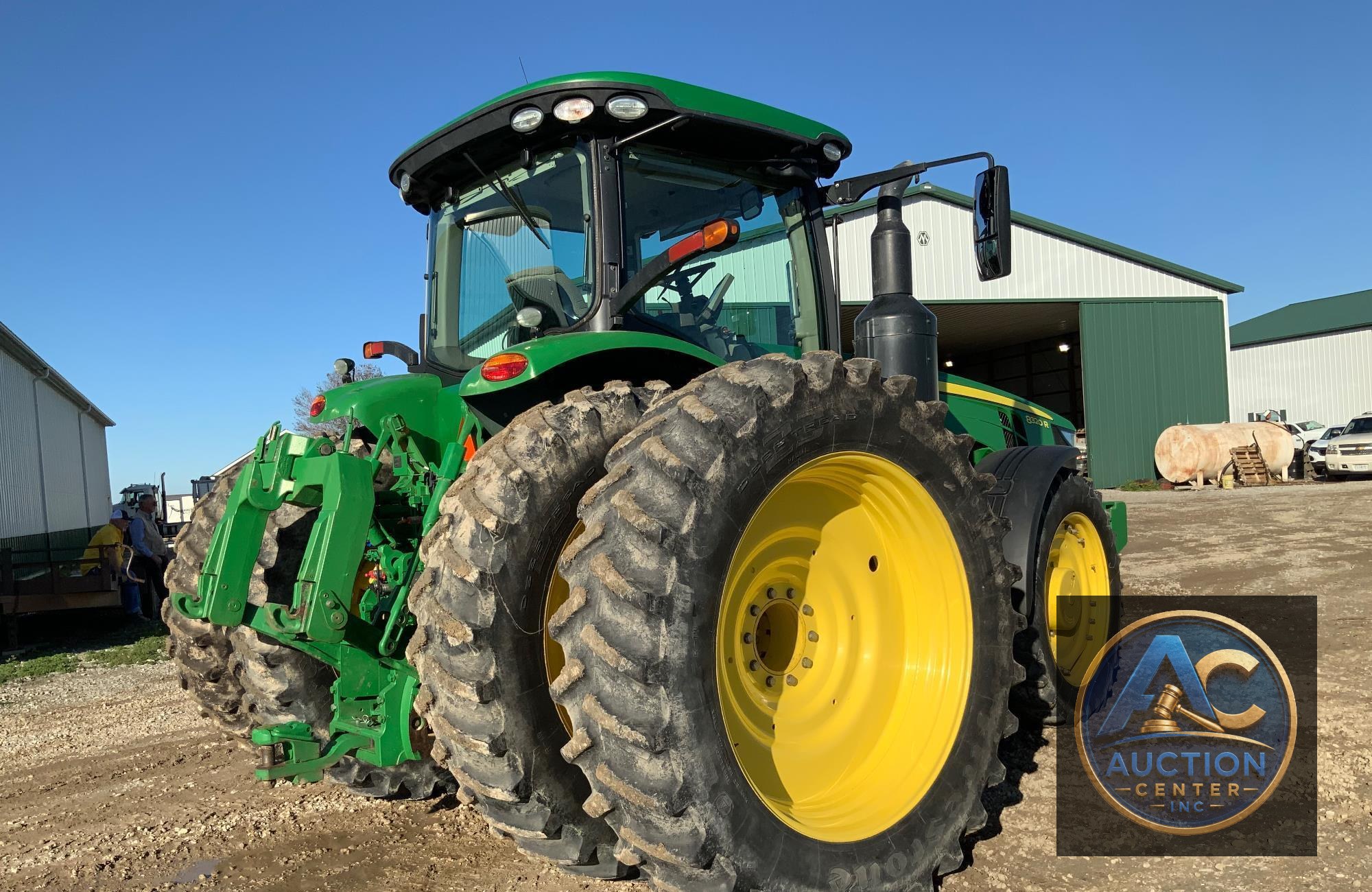 2019 John Deere 8320R