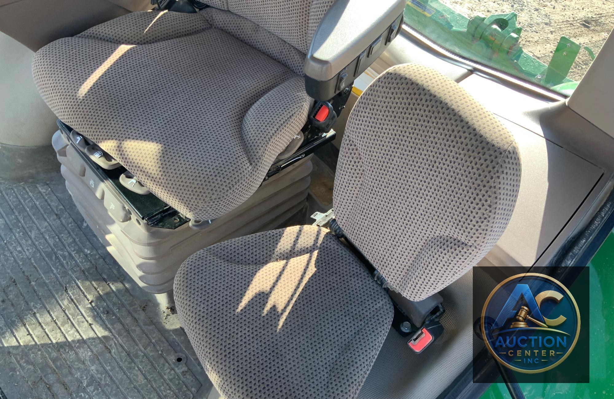 2019 John Deere 8320R