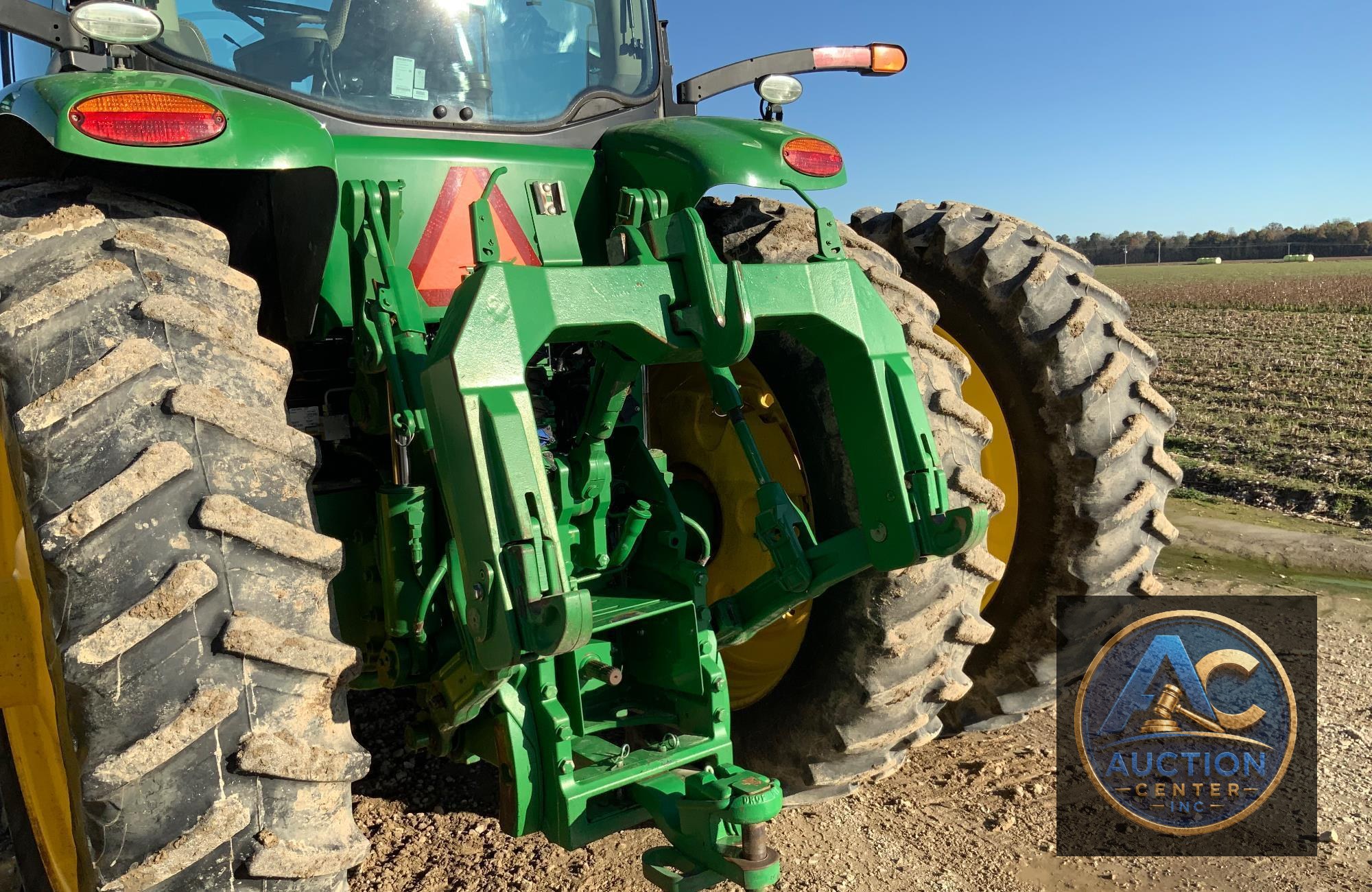 2019 John Deere 8320R