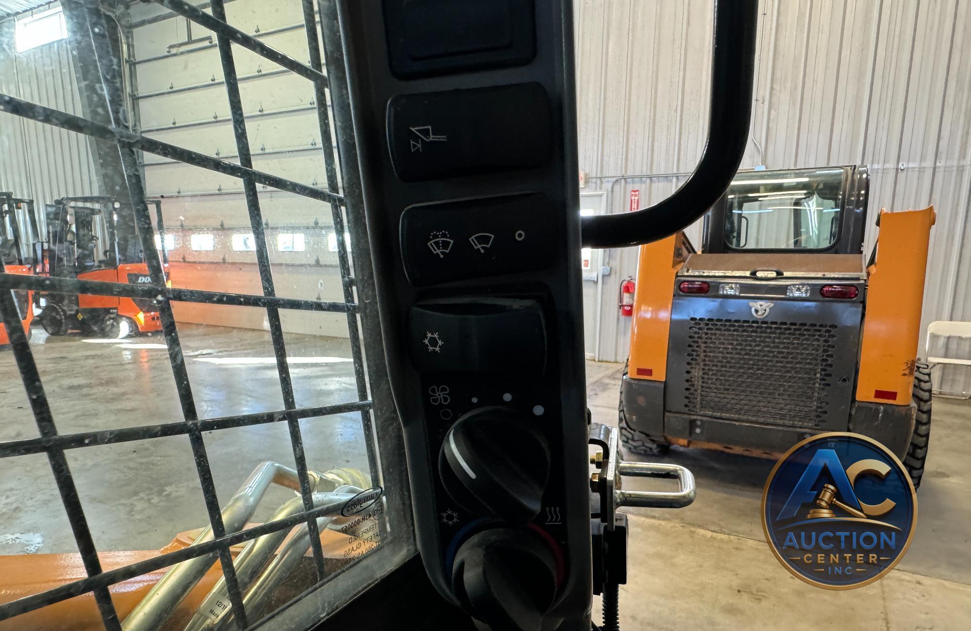 2023 Case SV280B