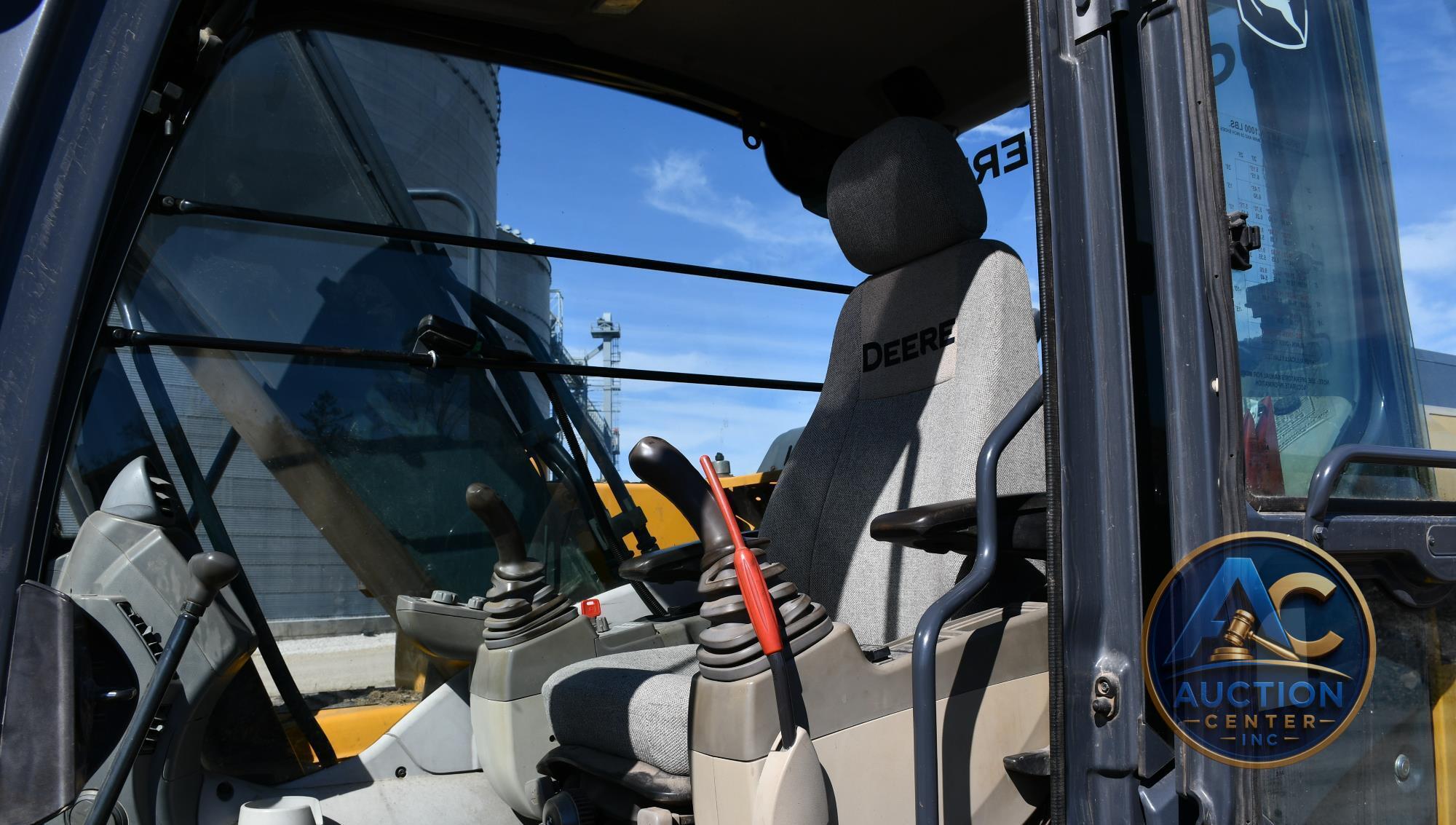 2015 John Deere 160G