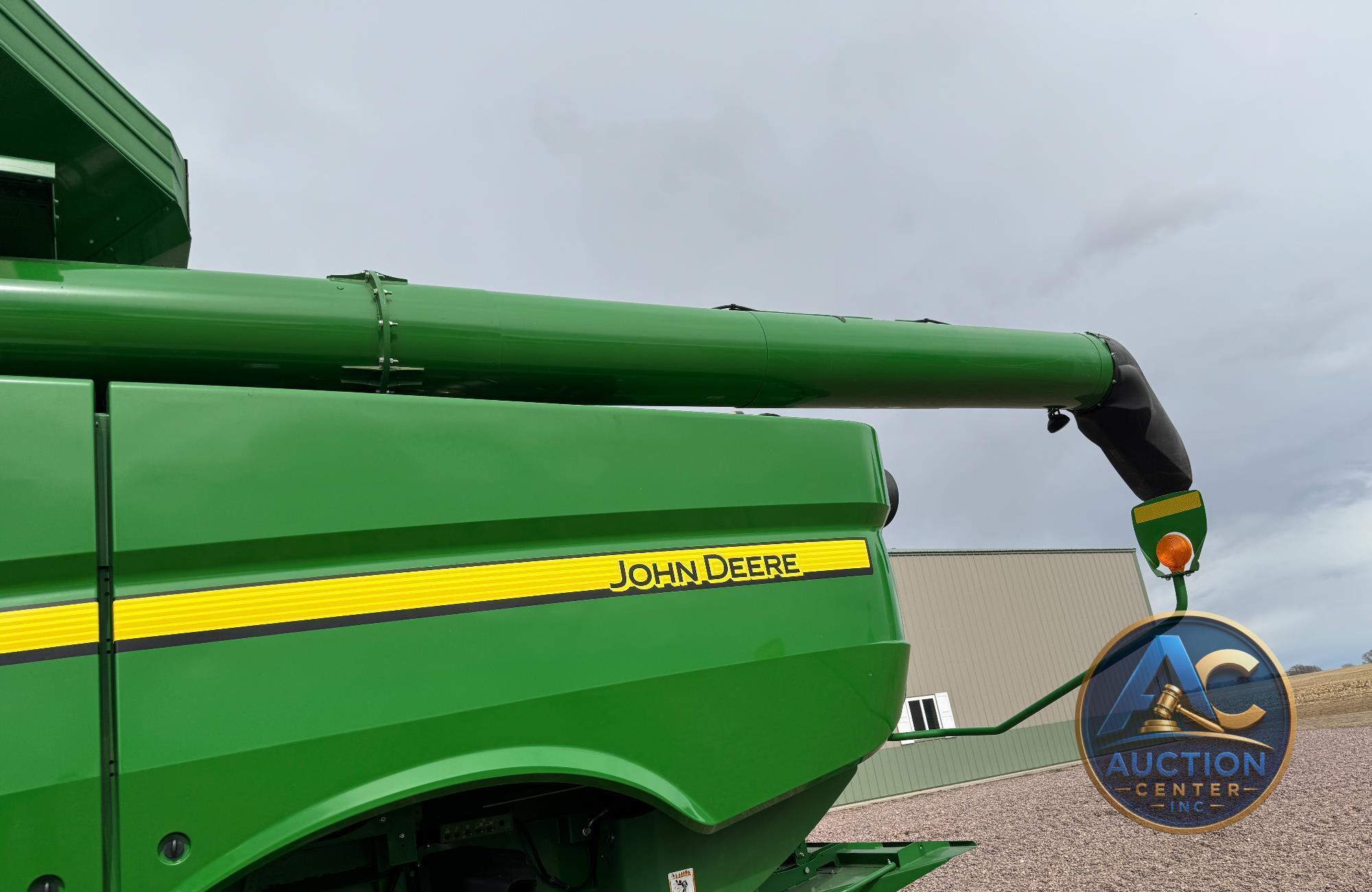 2015 John Deere S660
